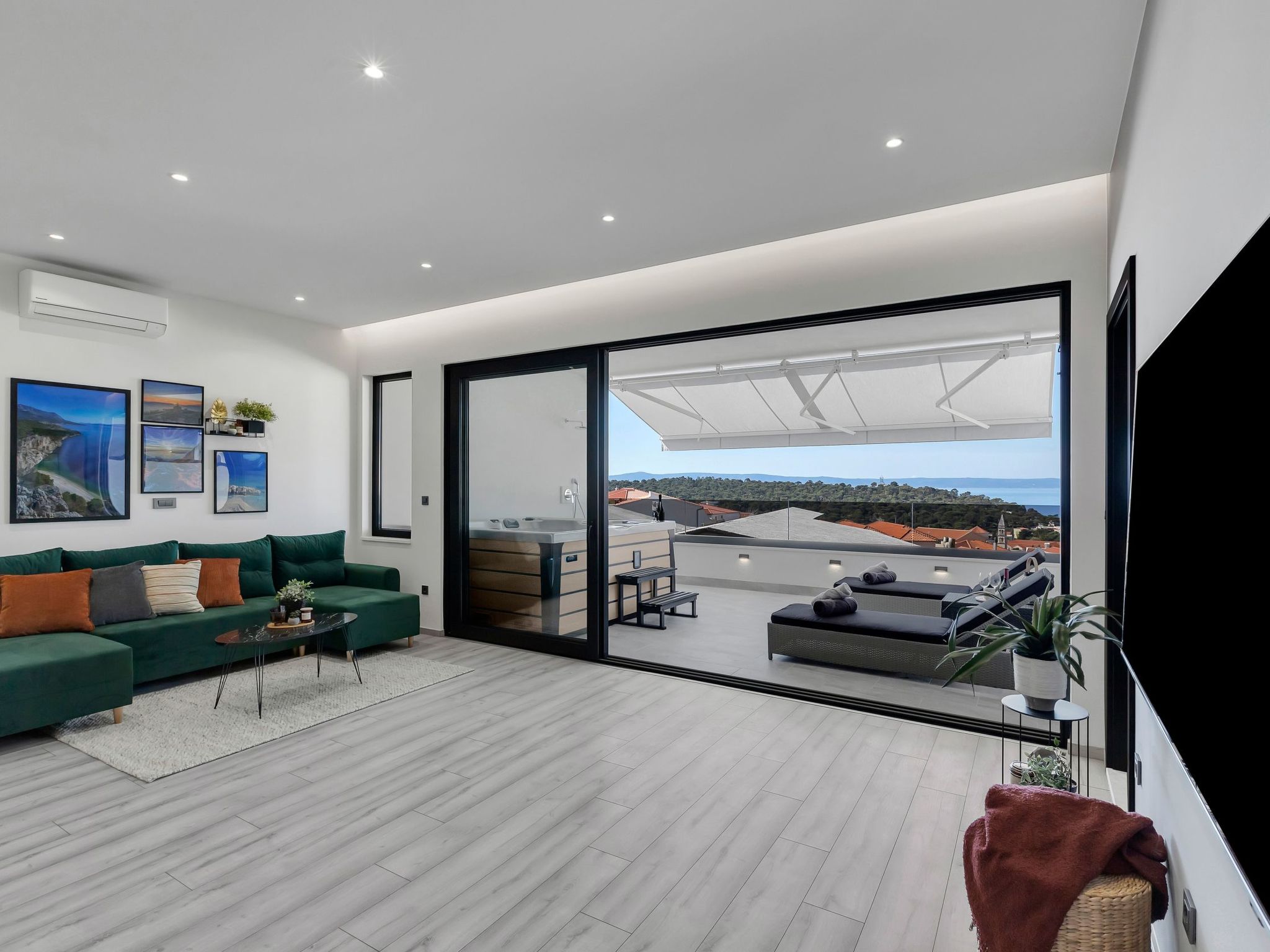 Apartment "Black Pearl"with jacuzzi-Image-tags.info