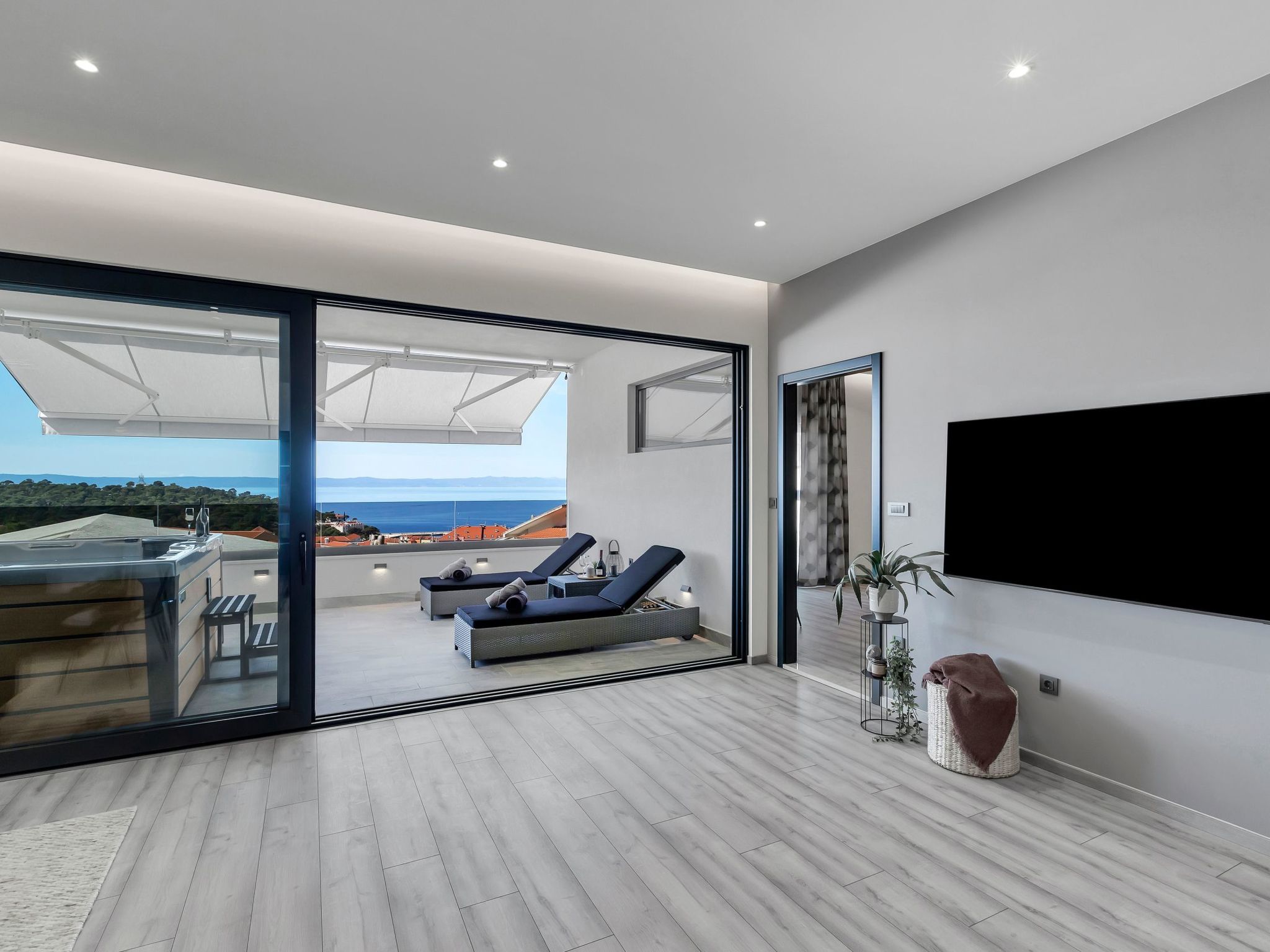 Apartment "Black Pearl"with jacuzzi-Image-tags.info