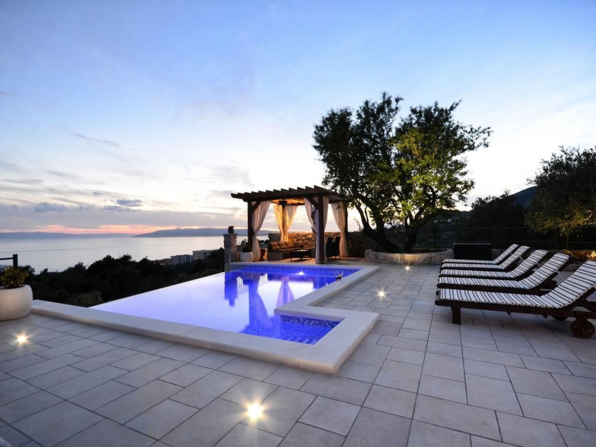 Haus Maria Mendula-Outside