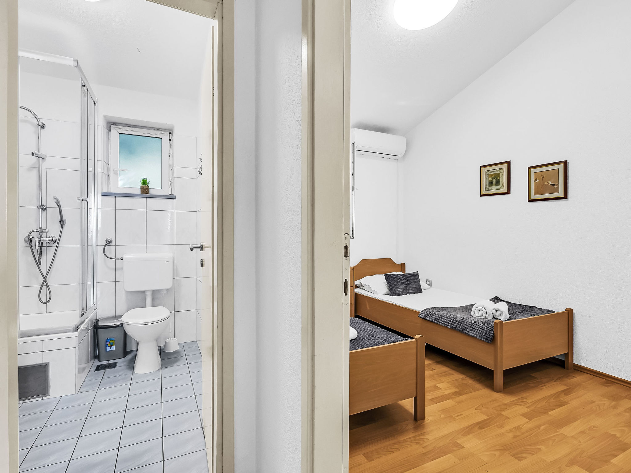 Ozzi mit privatem Pool - Binnen
