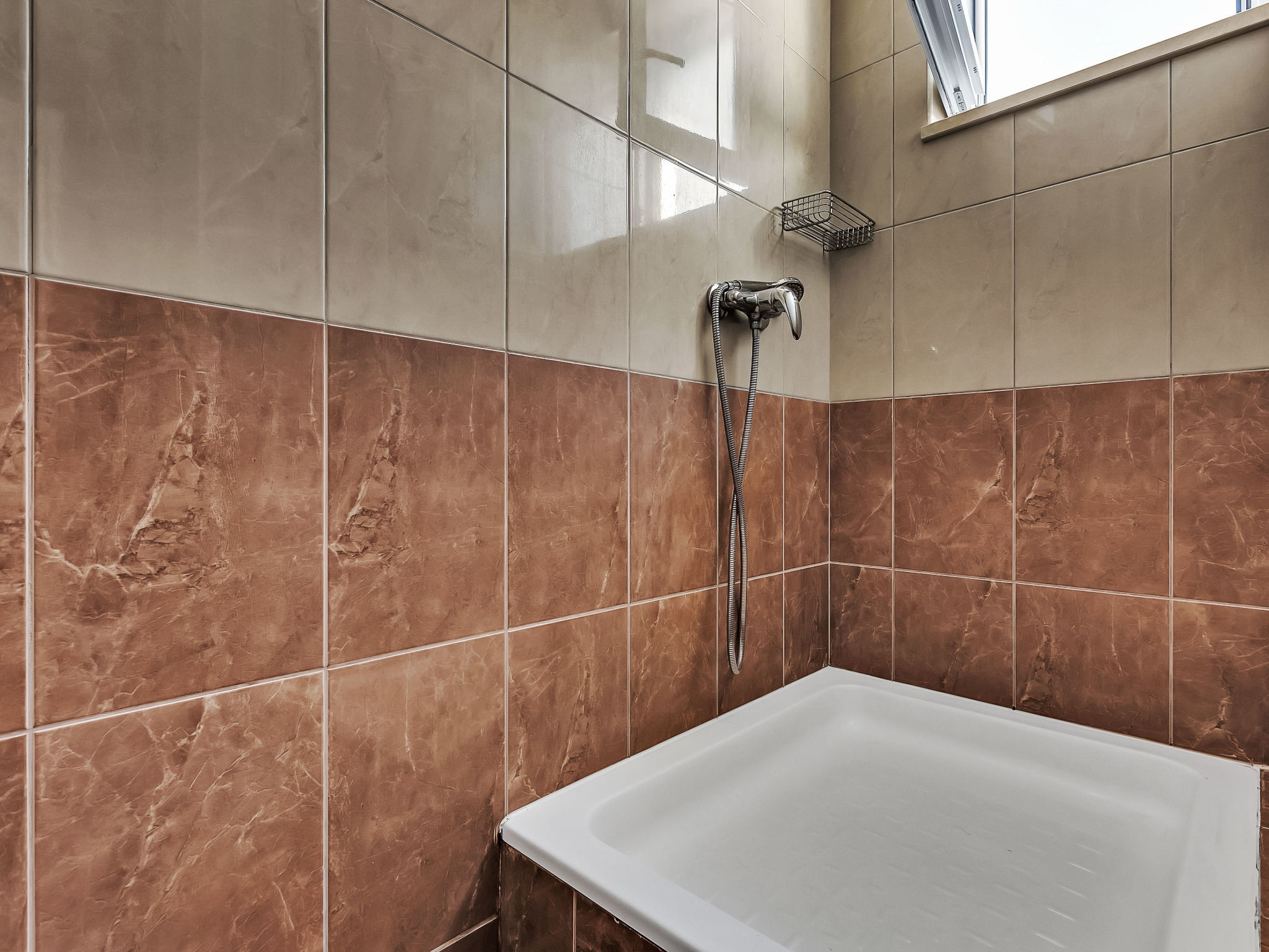 Ozzi mit privatem Pool - Binnen
