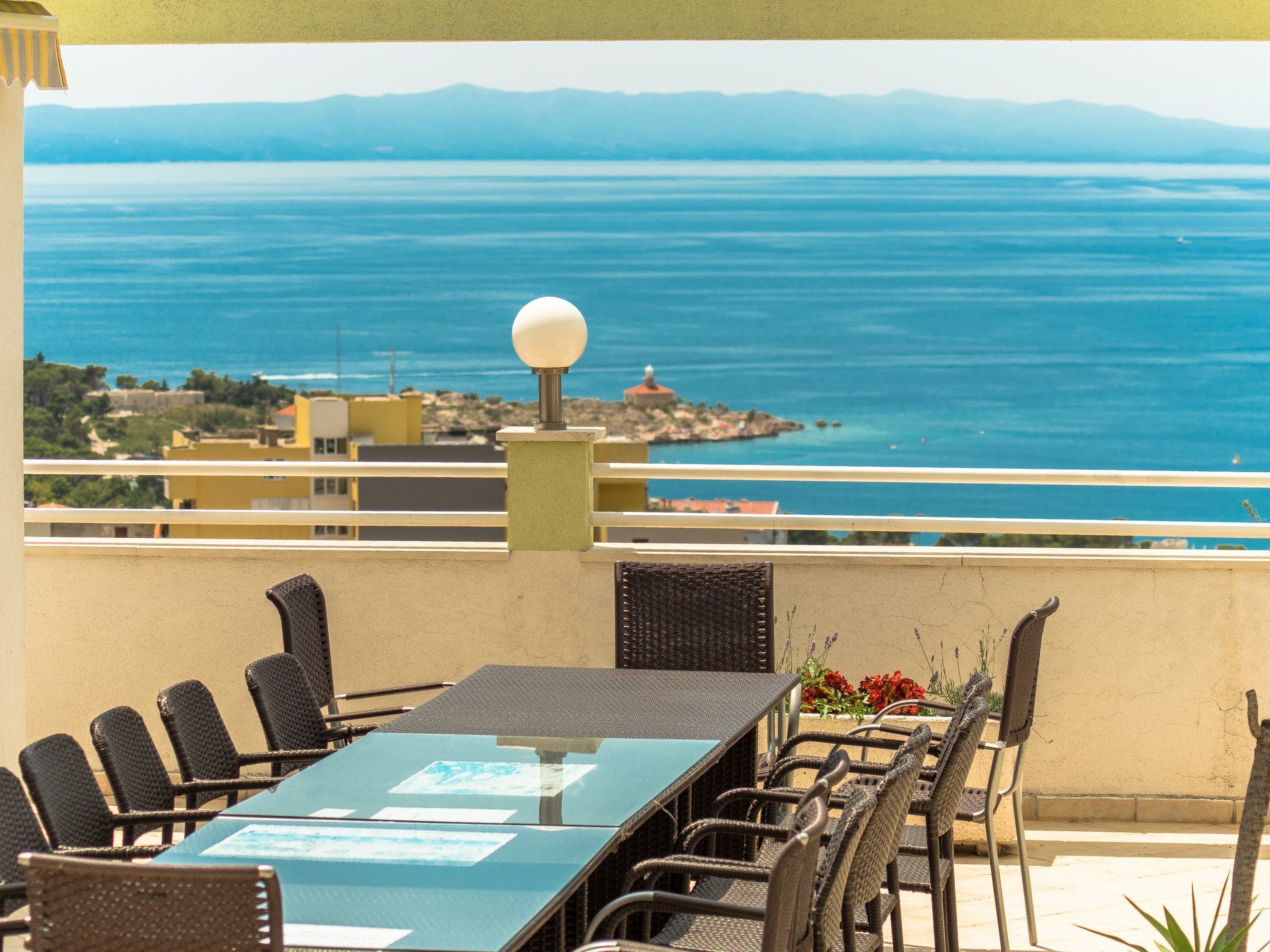 Ozzi mit privatem Pool-Outside