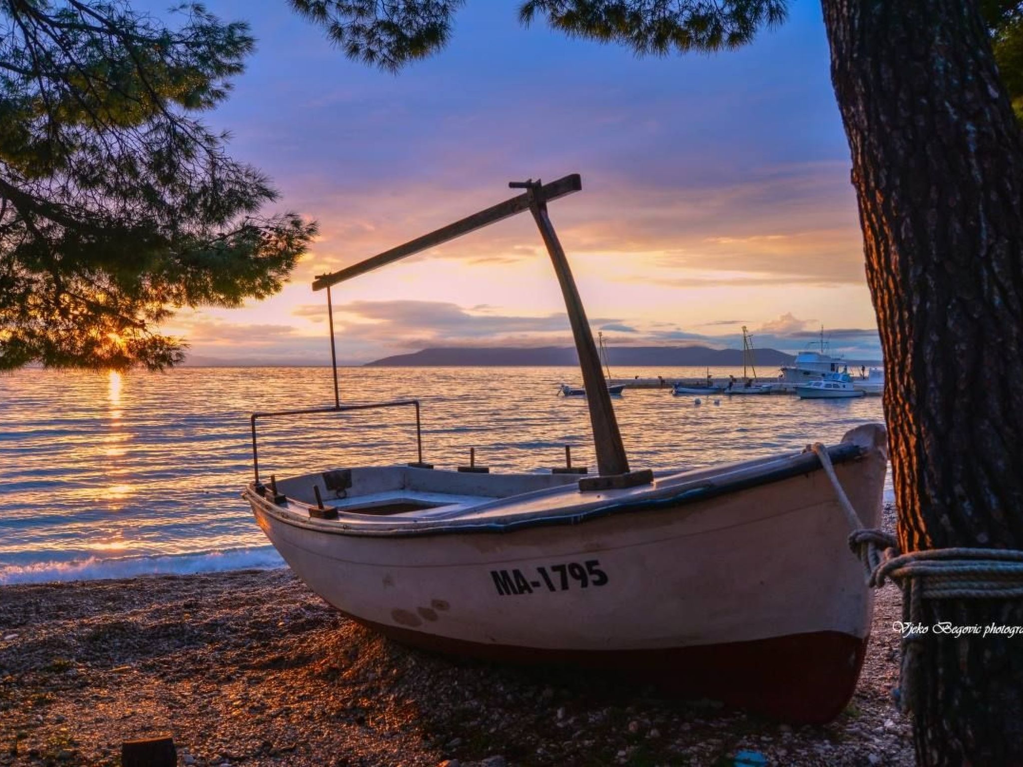 Ozzi mit privatem Pool-Outside