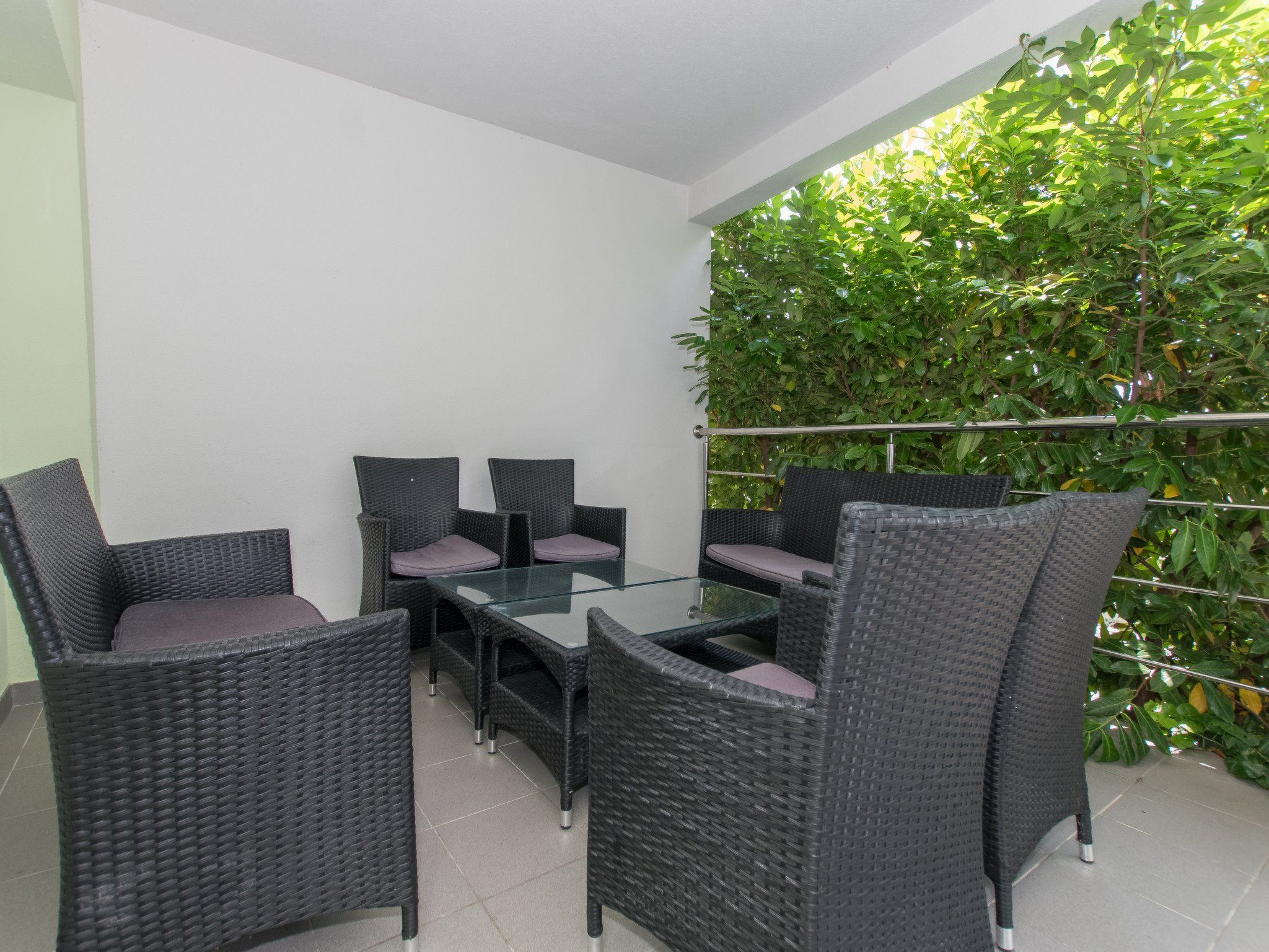 Ozzi mit privatem Pool-Image-tags.info