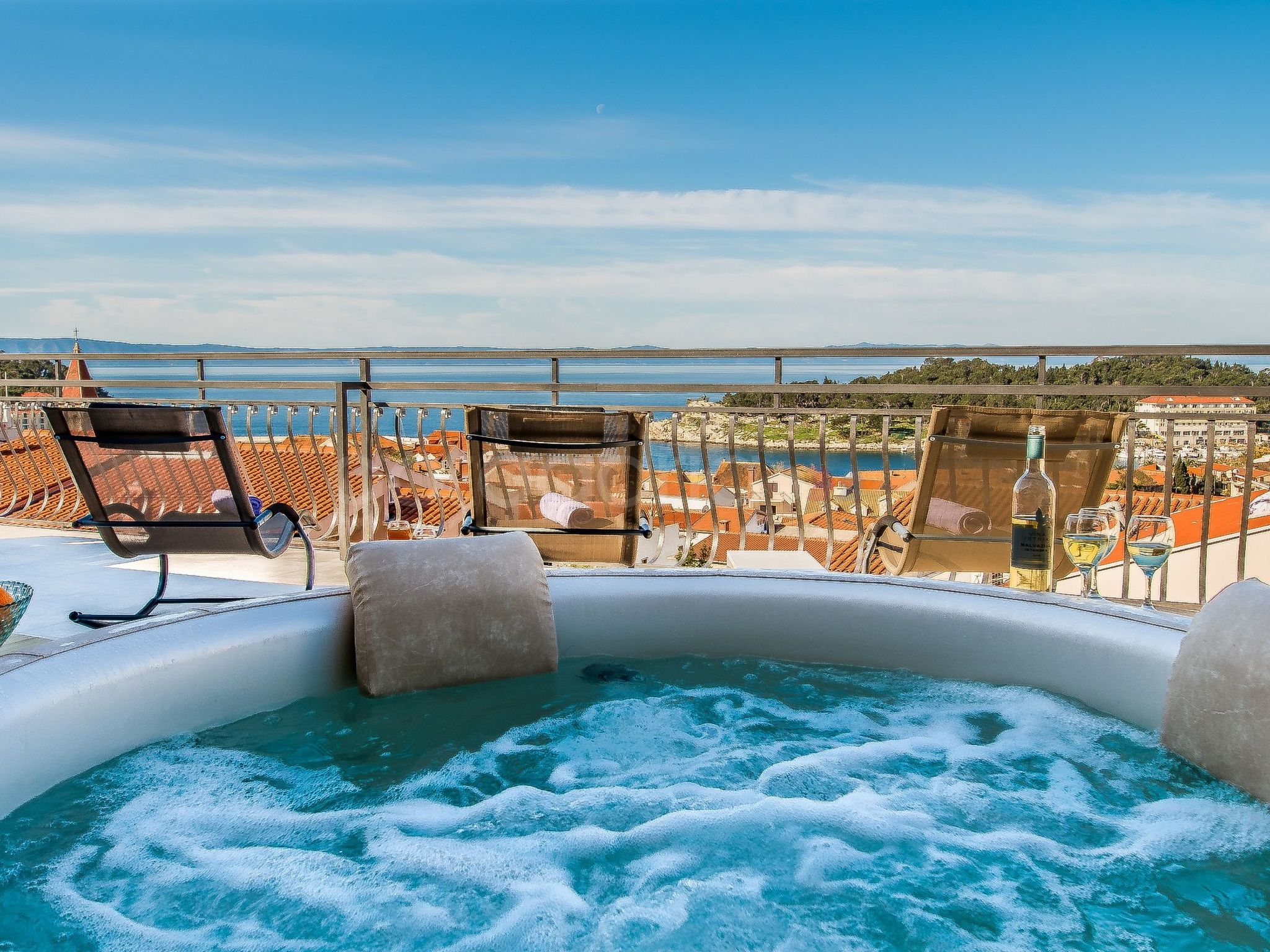 Penthouse Skytub - Image-tags.info