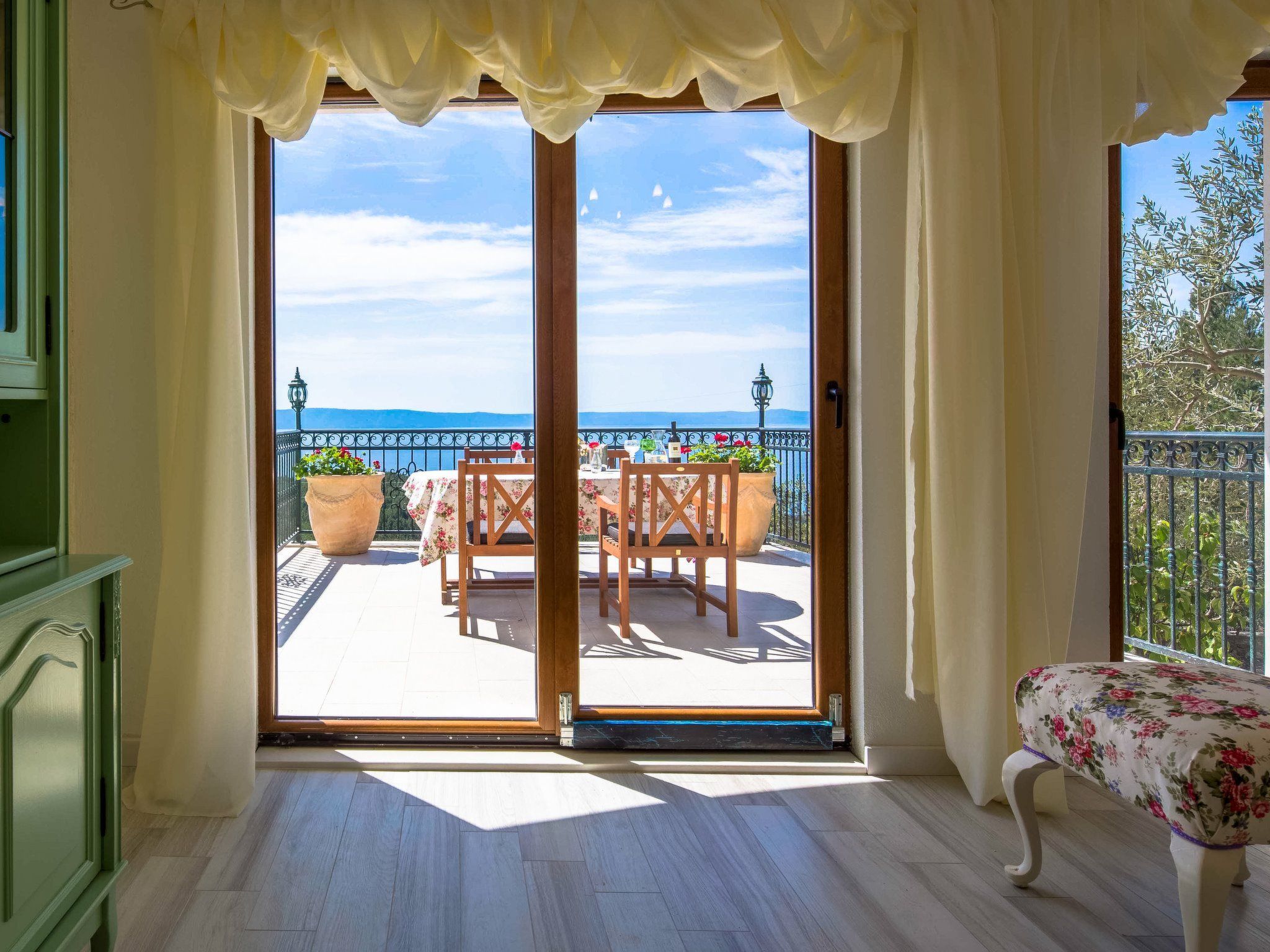 Villa Olive-Image-tags.info