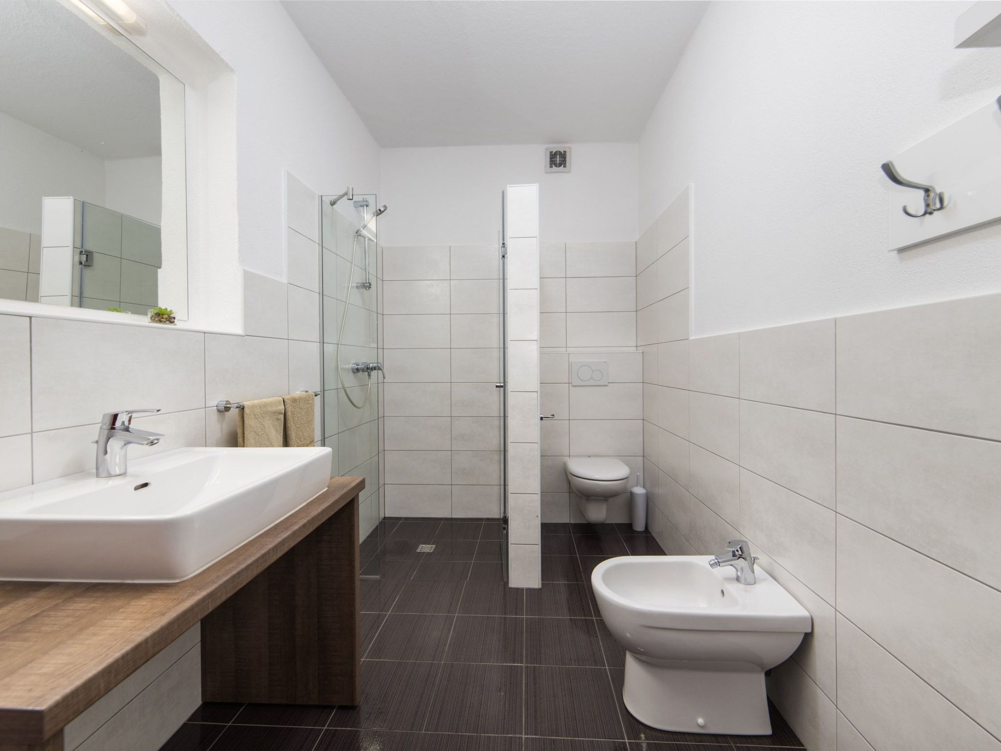 ★Terrasse ★FreieParkplätze ★Nähe Zentrum Dolore- A1-Dedans