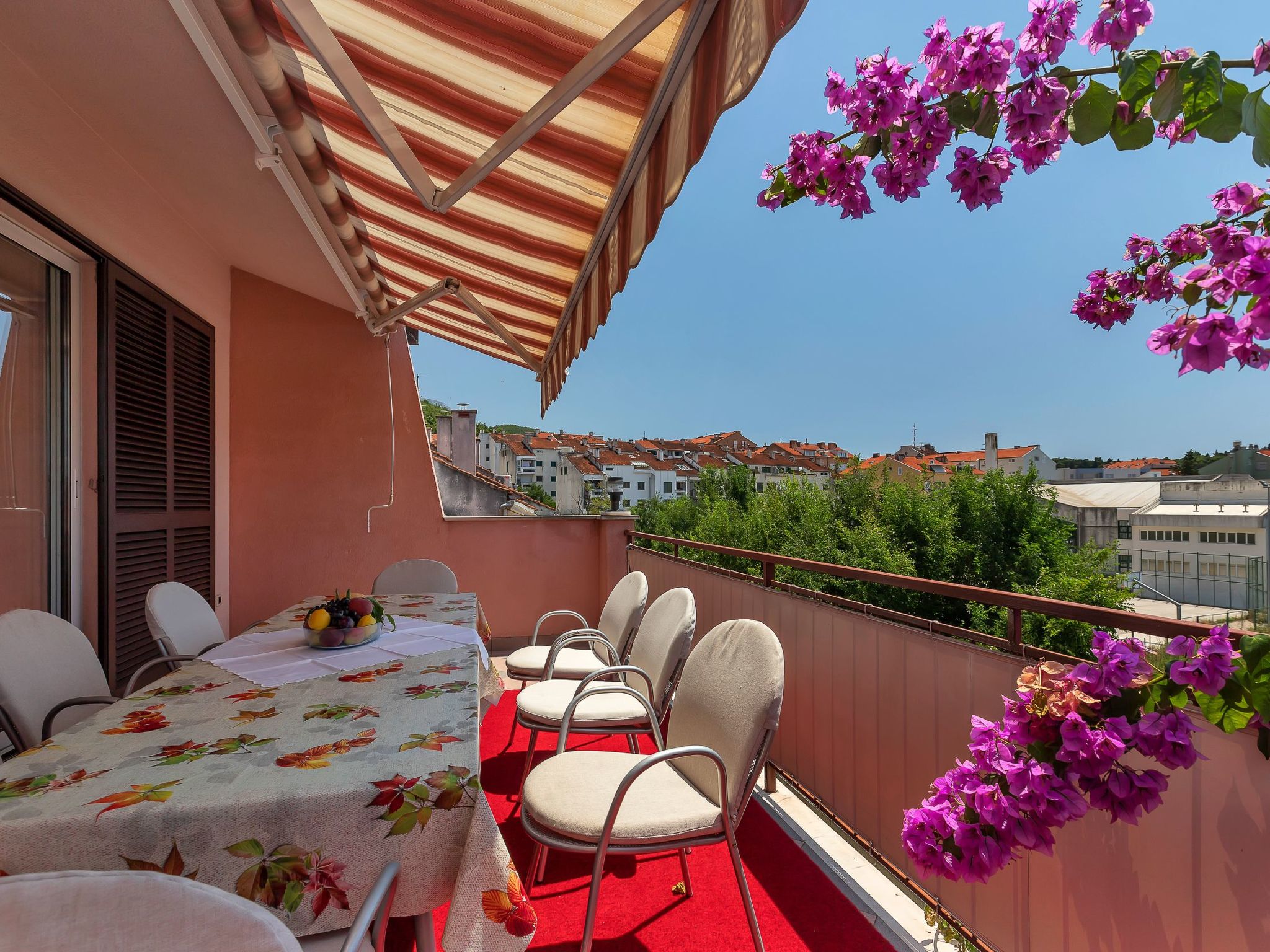 ★4Schlafzimmer★Freies Parken★GroßerBalkon★Apt Bugenvilija