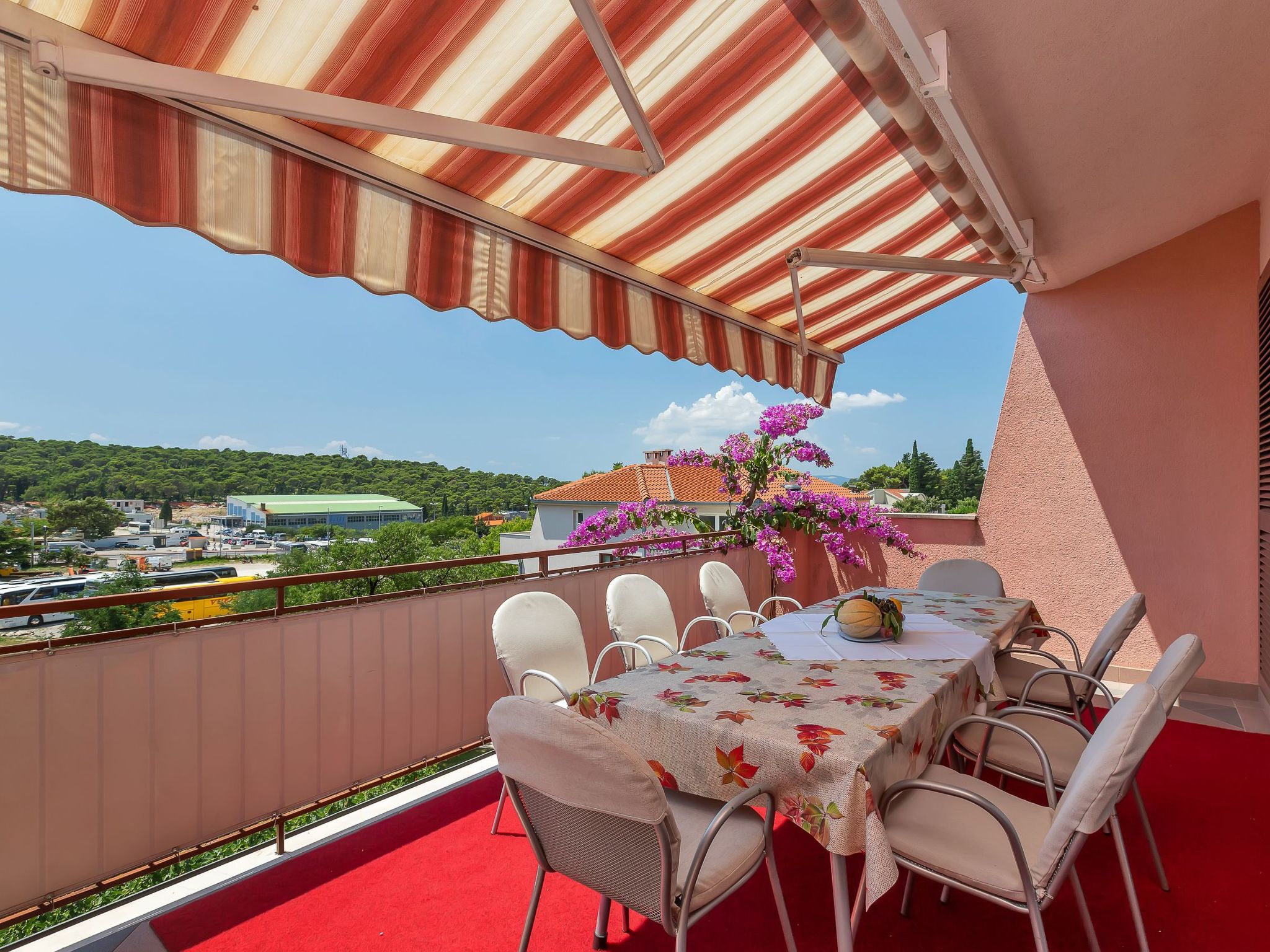 ★4Schlafzimmer★Freies Parken★GroßerBalkon★Apt Bugenvilija-Image-tags.info