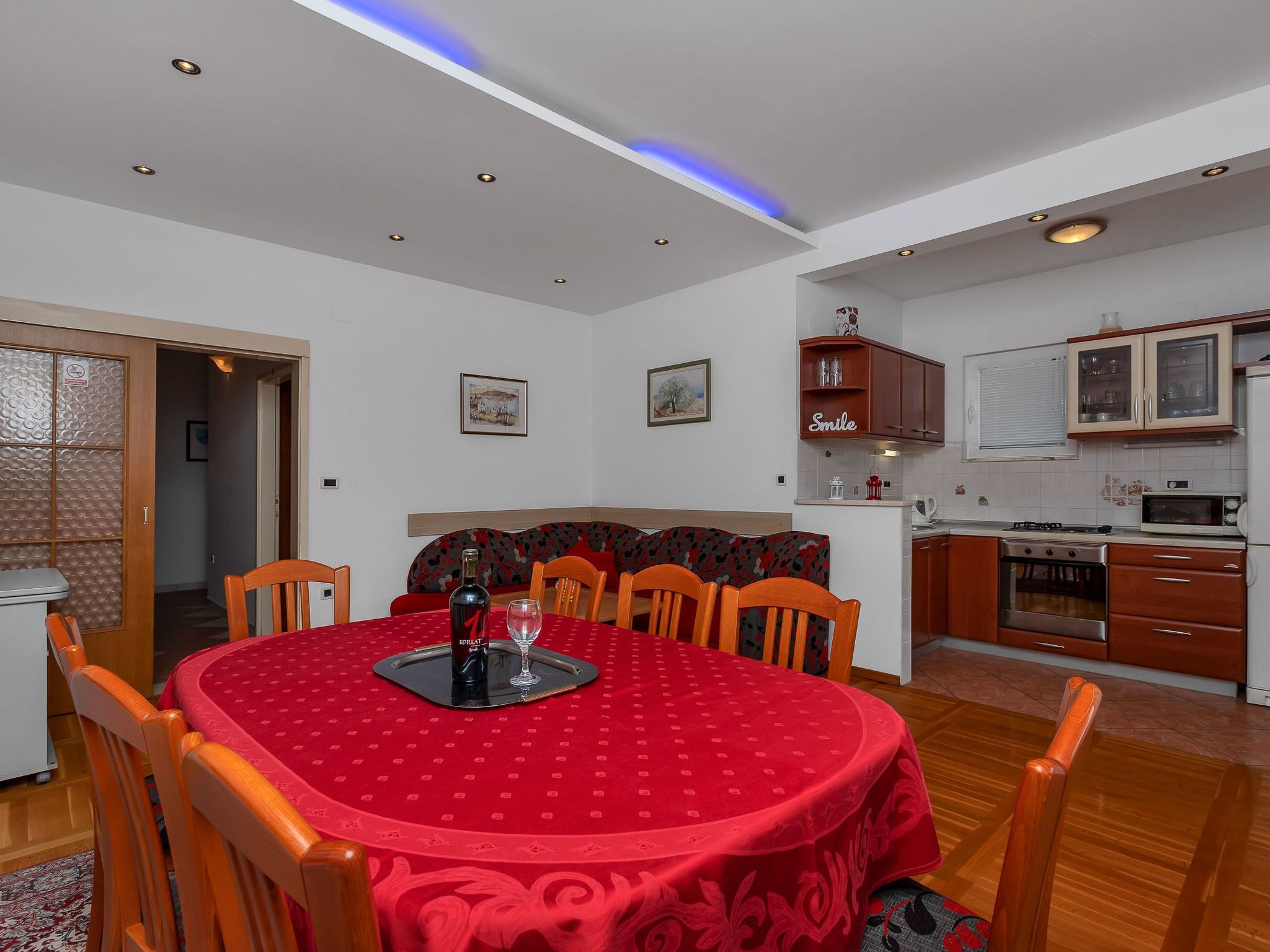 ★4Schlafzimmer★Freies Parken★GroßerBalkon★Apt Bugenvilija-Binnen