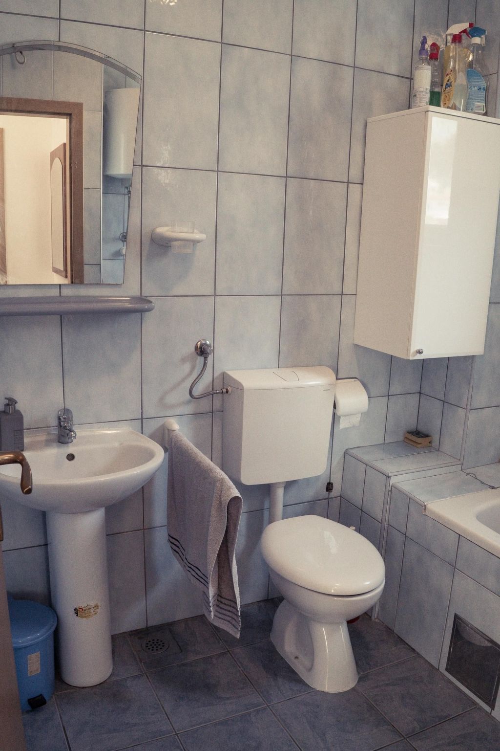 Große Wohnung in Donja Luka mit Eigenem Balkon und Meerblick-Dedans