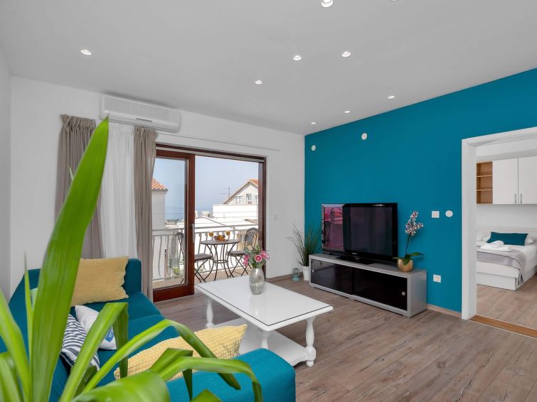 Vrijstaand appartement in het centrum van Makarska voor 6 personen in Makarska