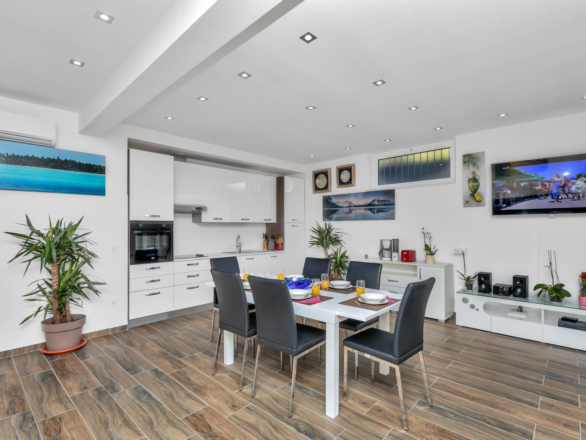 Villa Infinite mit Schwimmbad und Meerblick-Image-tags.info