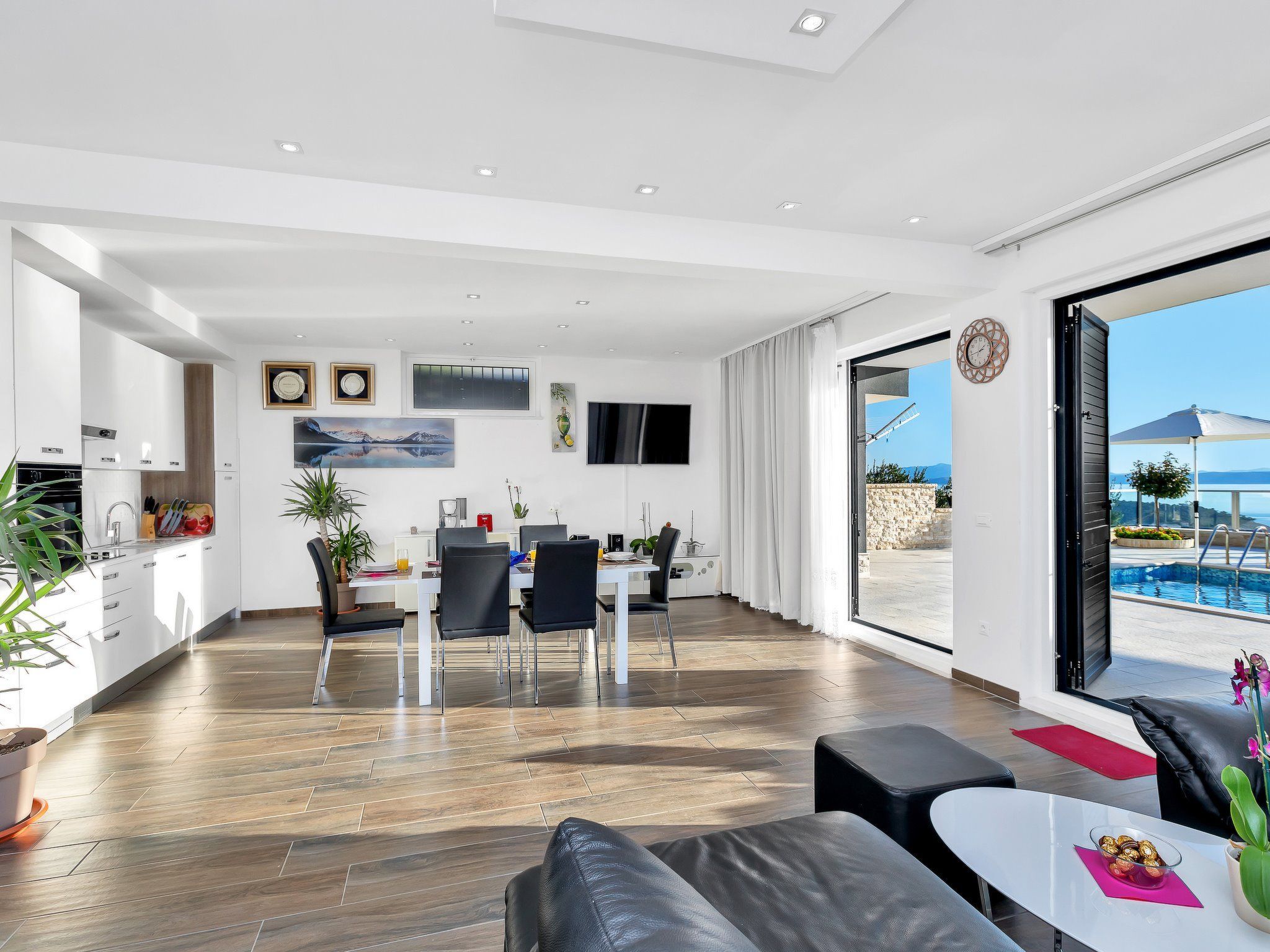 Villa Infinite mit Schwimmbad und Meerblick-Image-tags.info