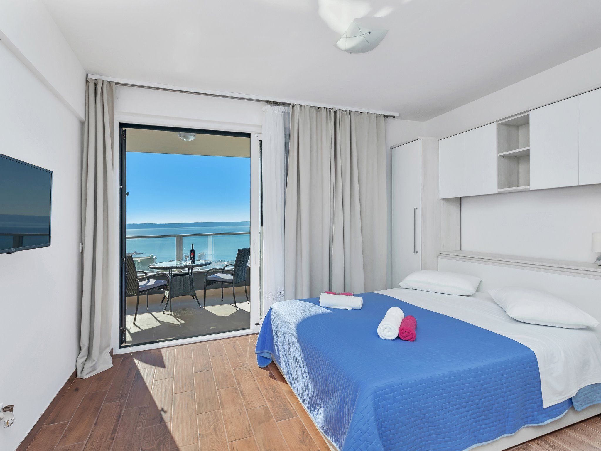 Villa Infinite mit Schwimmbad und Meerblick-Image-tags.info