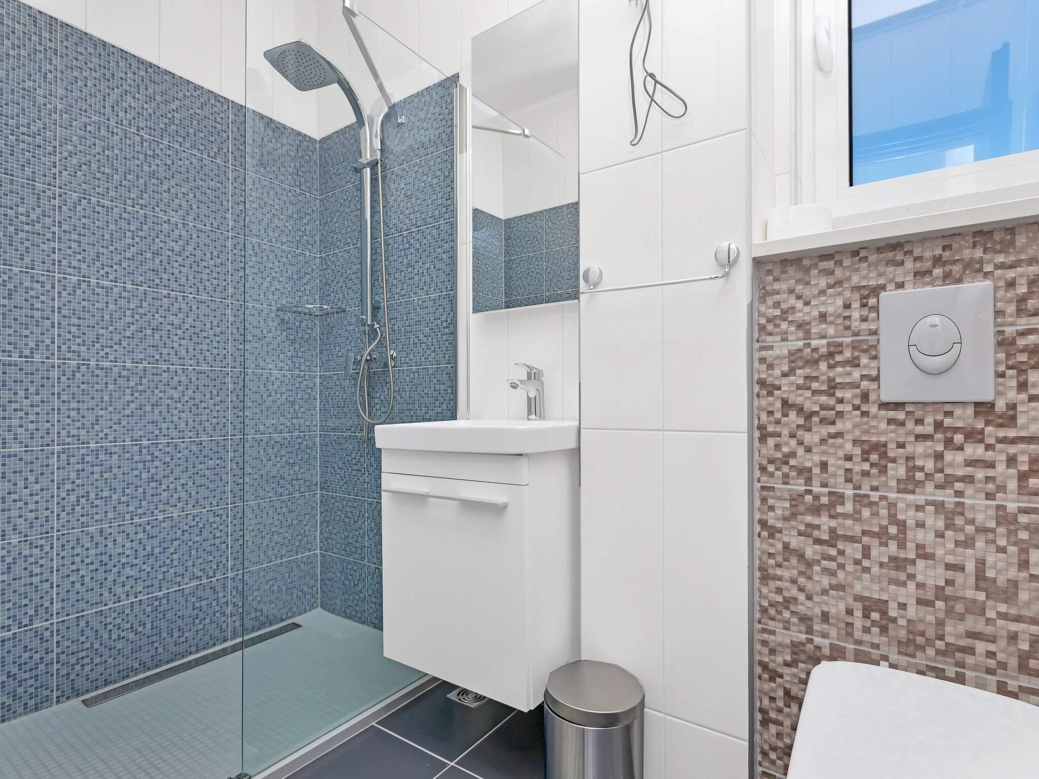 Villa Infinite mit Schwimmbad und Meerblick-Image-tags.info