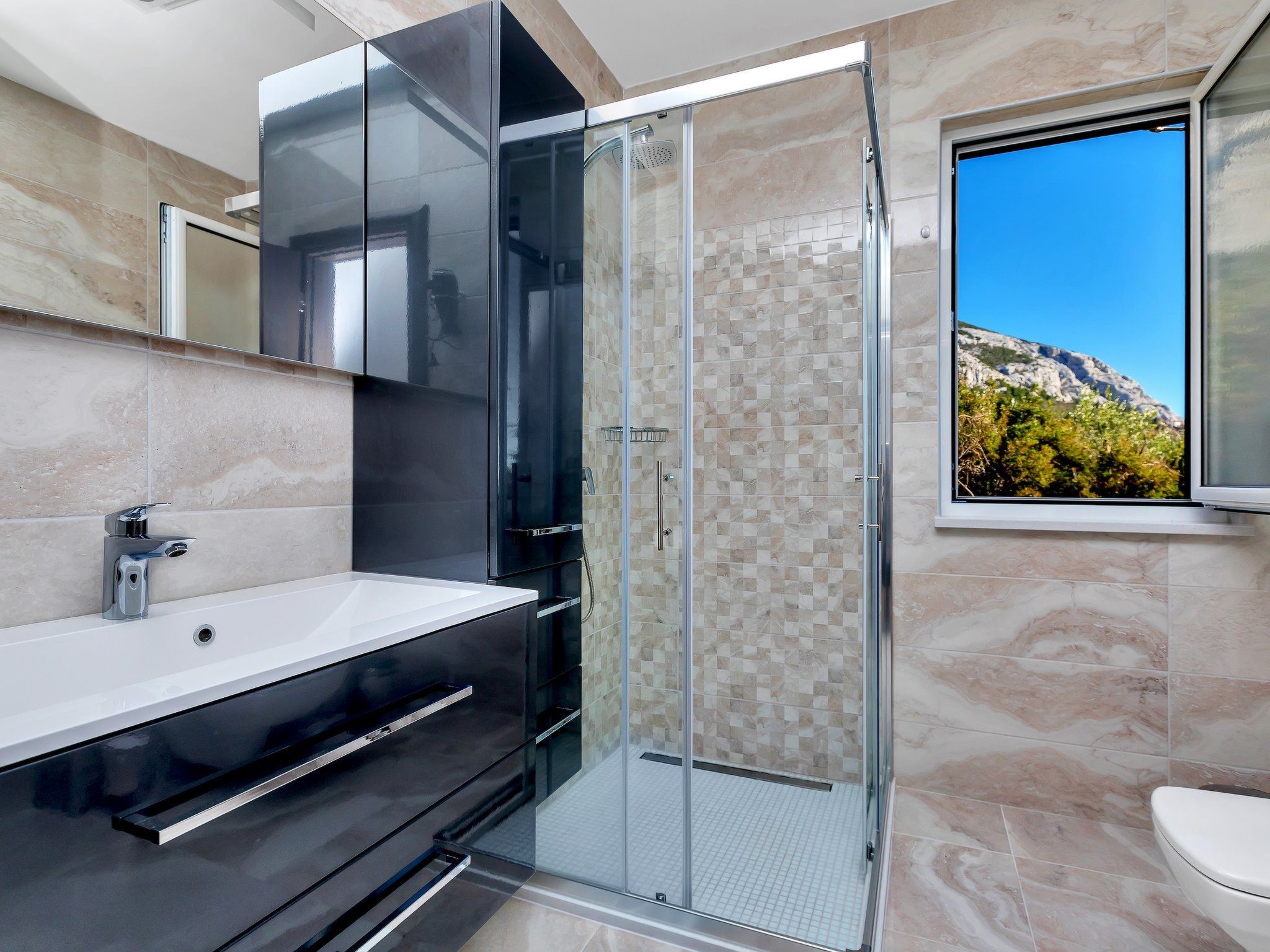 Villa Infinite mit Schwimmbad und Meerblick-Image-tags.info