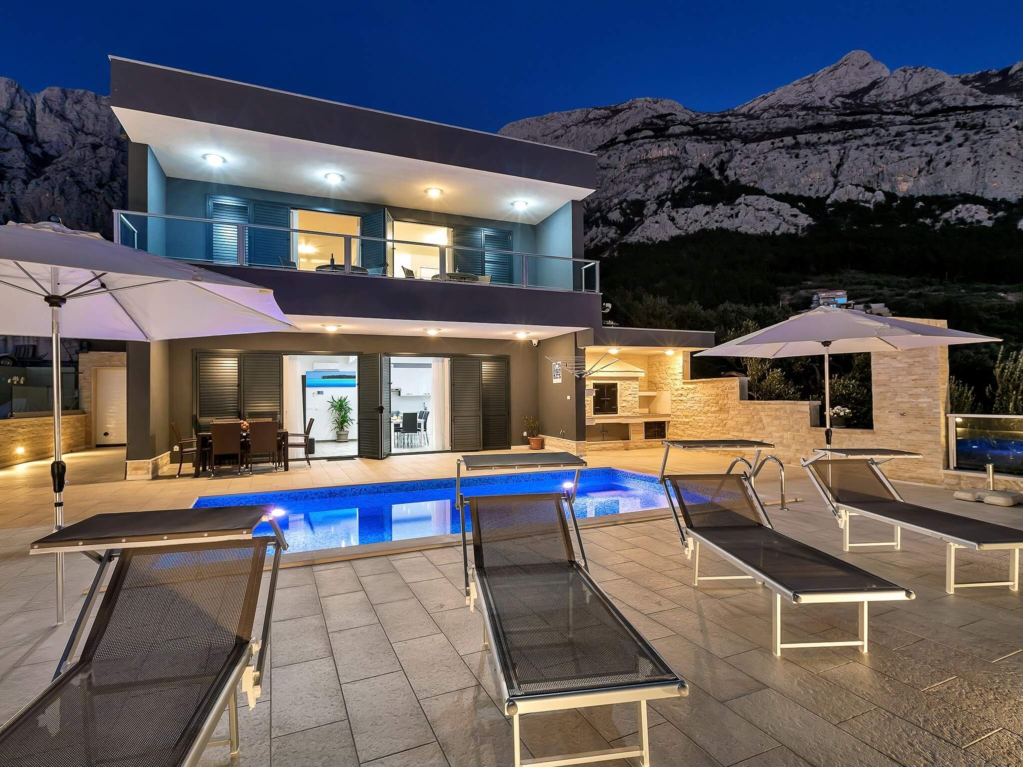 Villa Infinite mit Schwimmbad und Meerblick-Image-tags.info