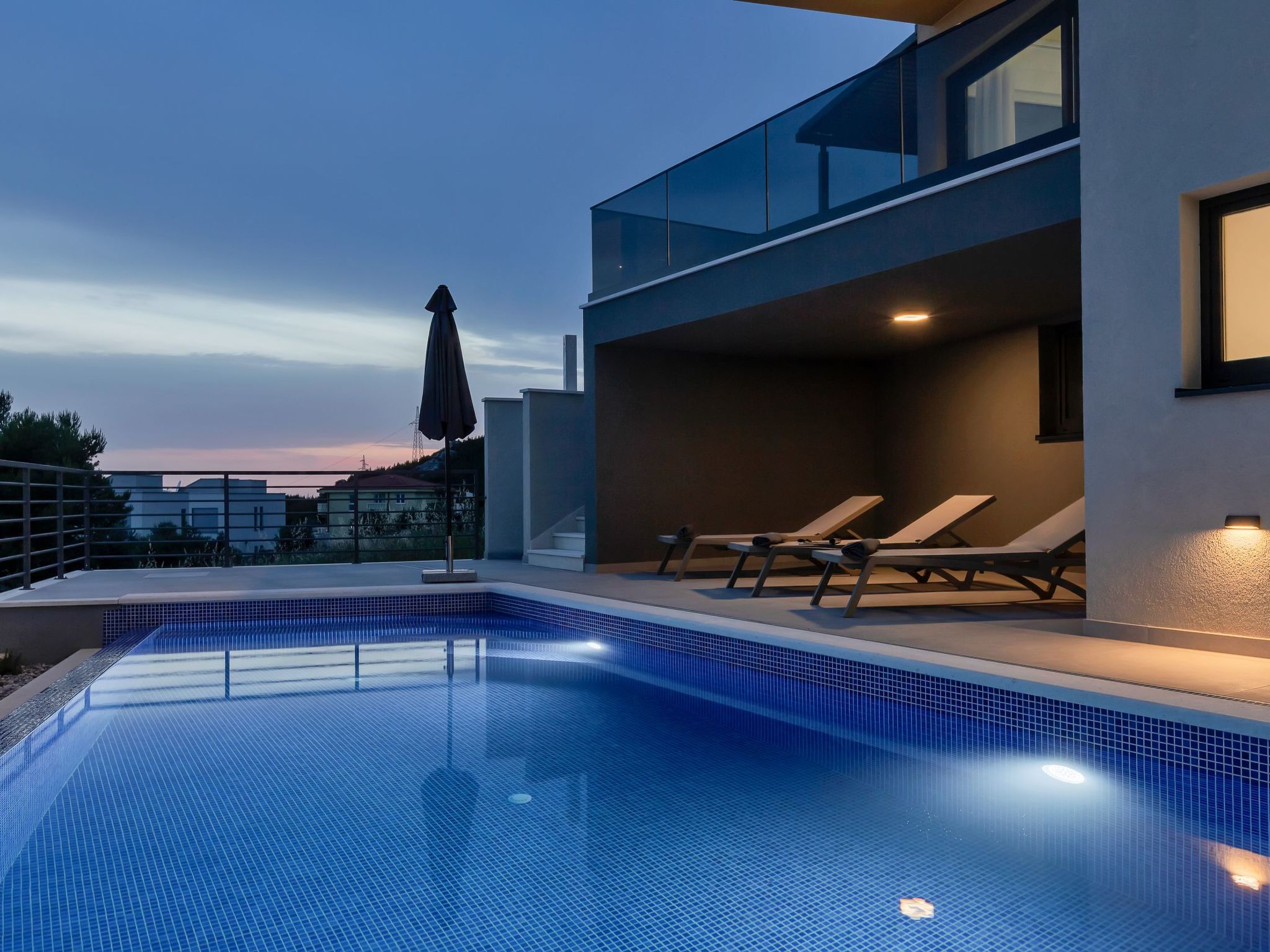 Villa Vip in Makarska mit beheiztem Pool und 4 Schafzimmern - Image-tags.info