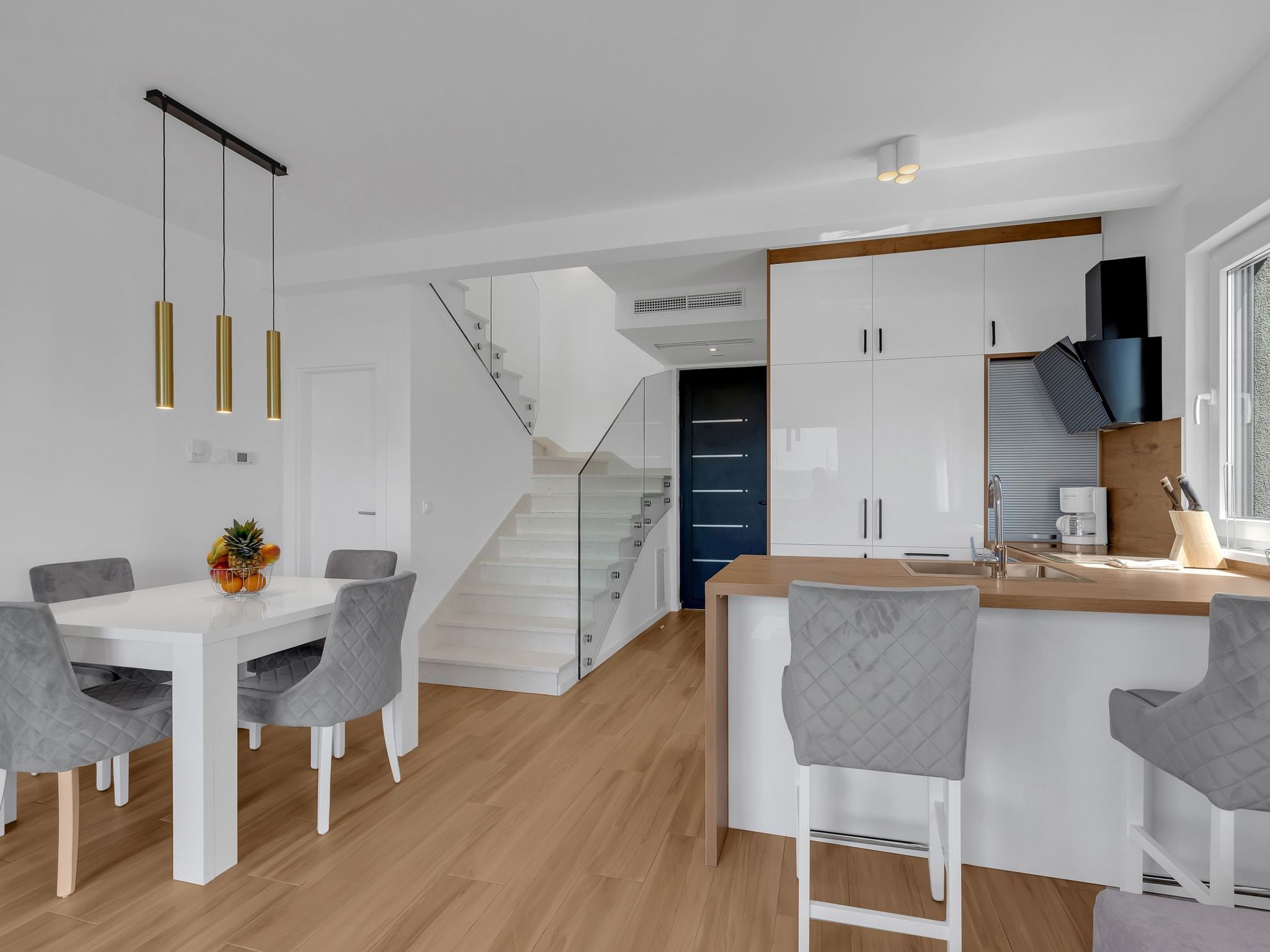 Villa Vip in Makarska mit beheiztem Pool und 4 Schafzimmern - Image-tags.info