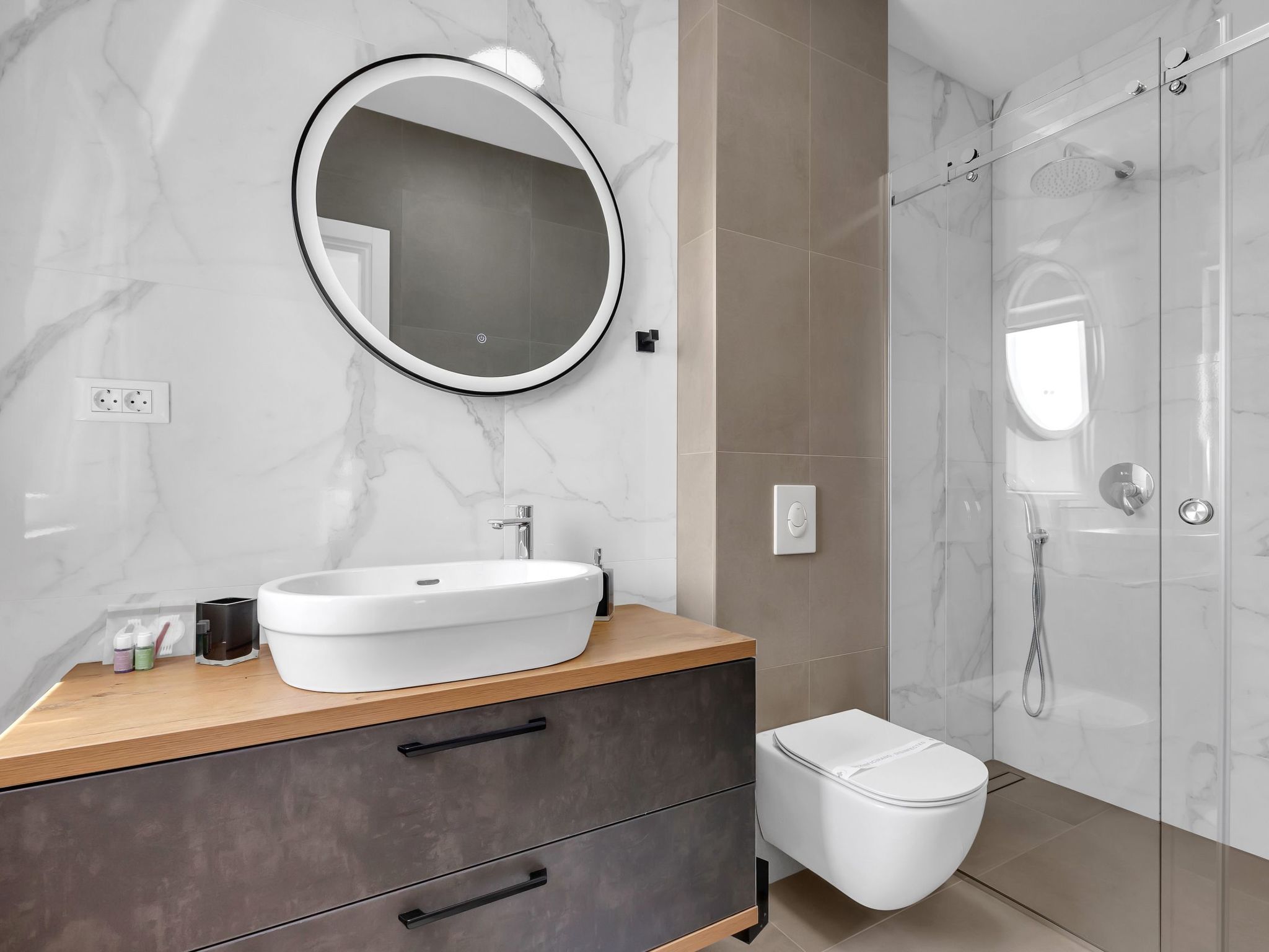 Villa Vip in Makarska mit beheiztem Pool und 4 Schafzimmern - Image-tags.info