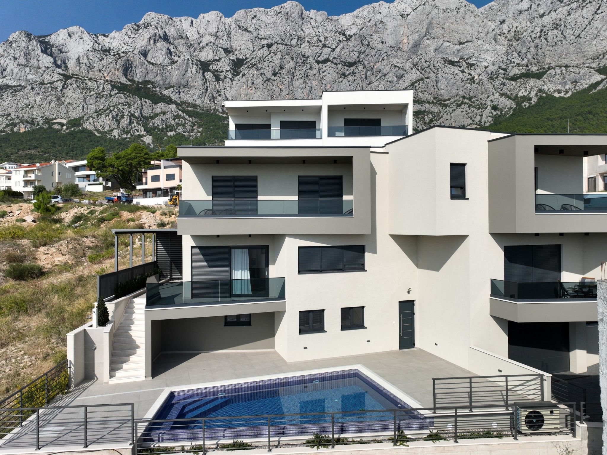 Villa Vip in Makarska mit beheiztem Pool und 4 Schafzimmern - Image-tags.info