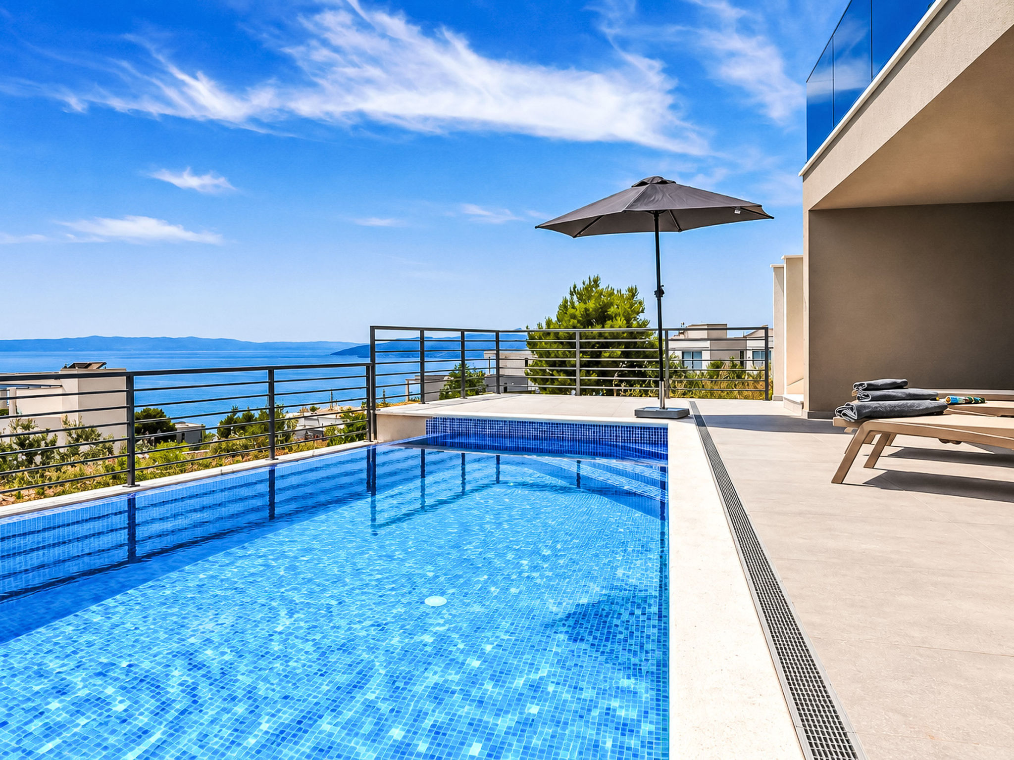 Villa Vip in Makarska mit beheiztem Pool und 4 Schafzimmern