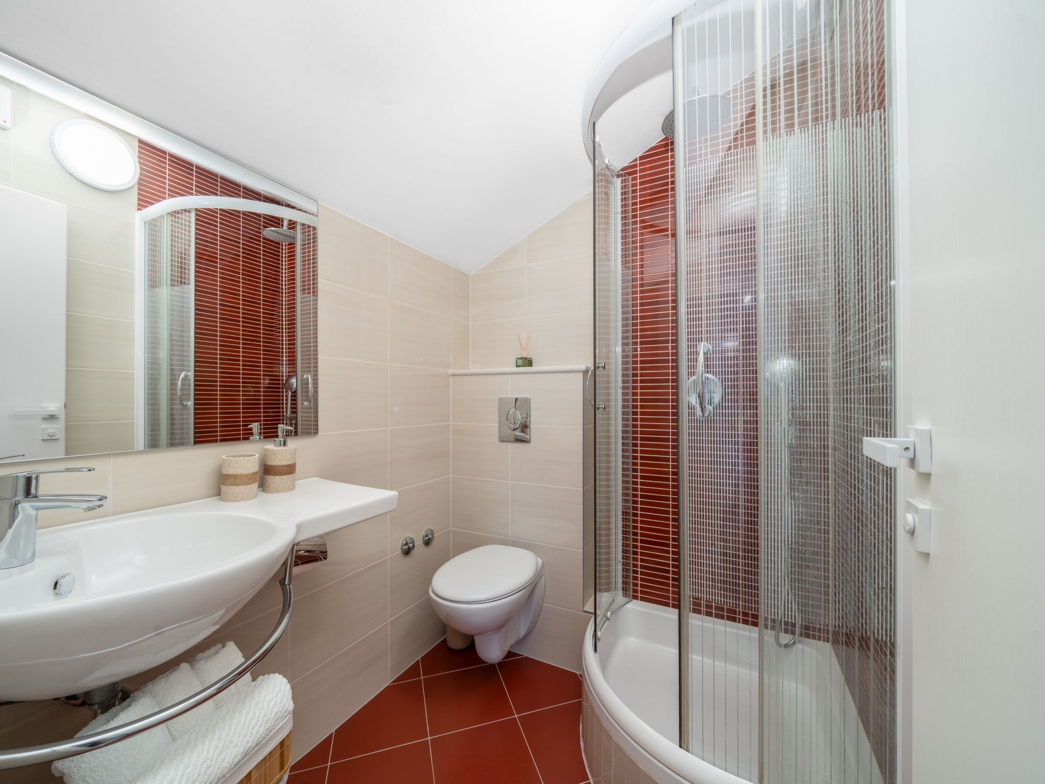 Ana mit atemberaubendem Meerblick - Image-tags.info