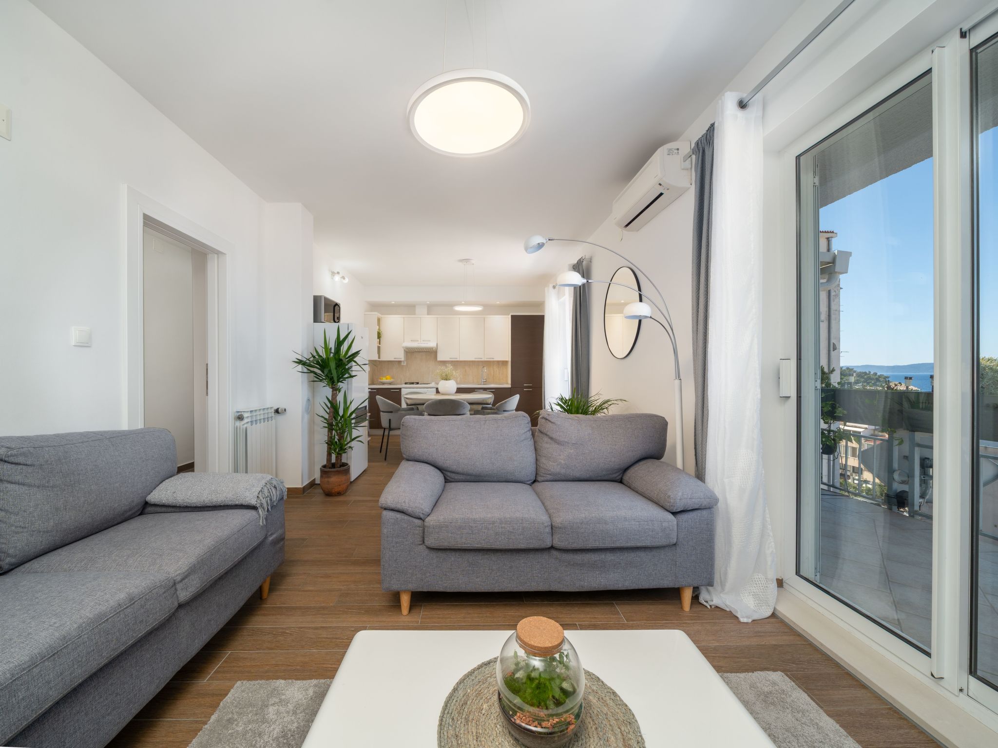 Ana mit atemberaubendem Meerblick - Image-tags.info