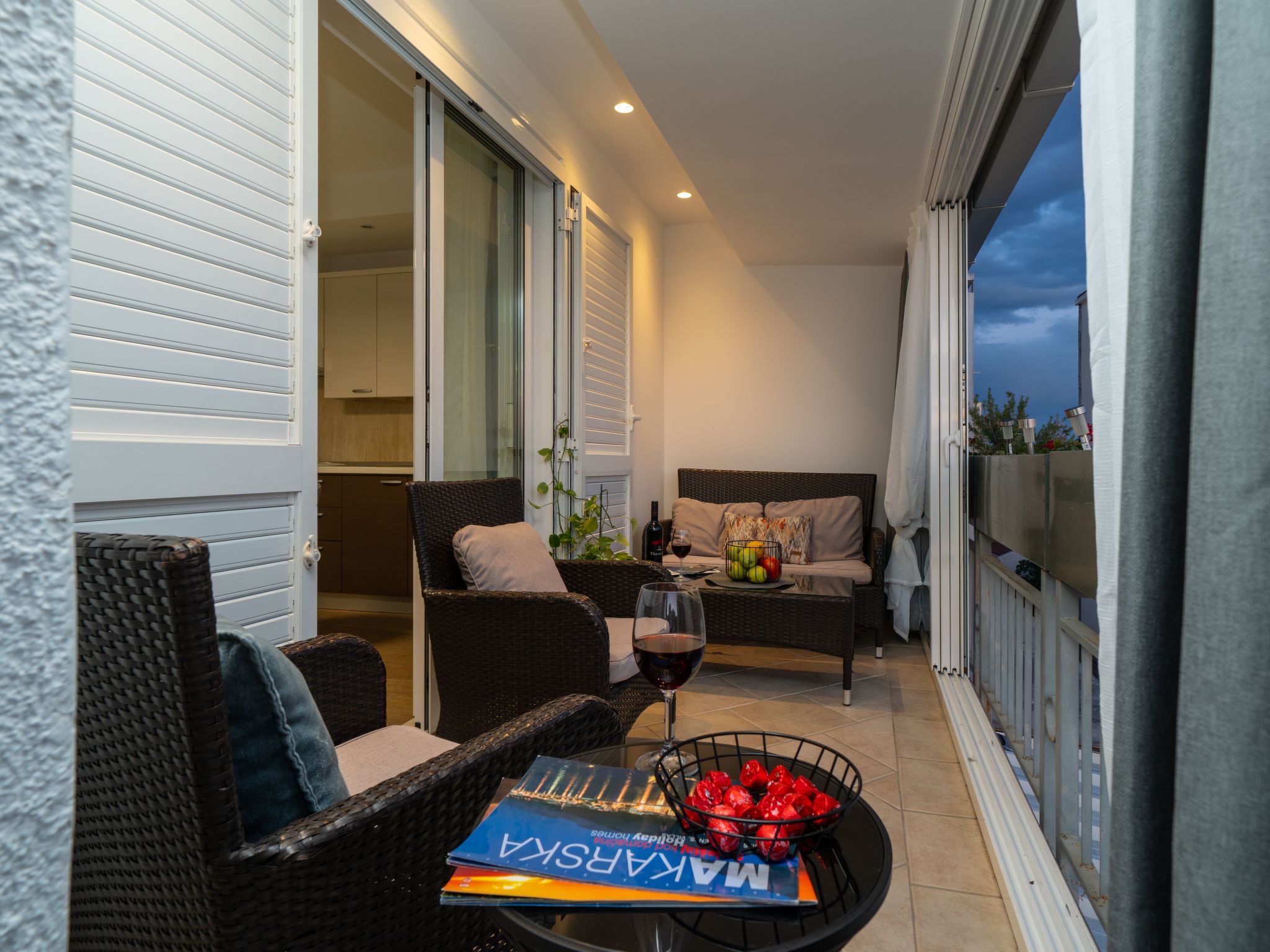 Ana mit atemberaubendem Meerblick - Image-tags.info