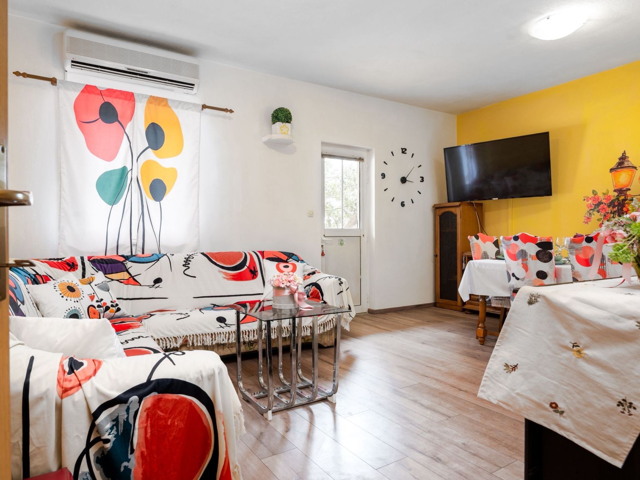"Holiday home Avis Makarska" - Image-tags.info