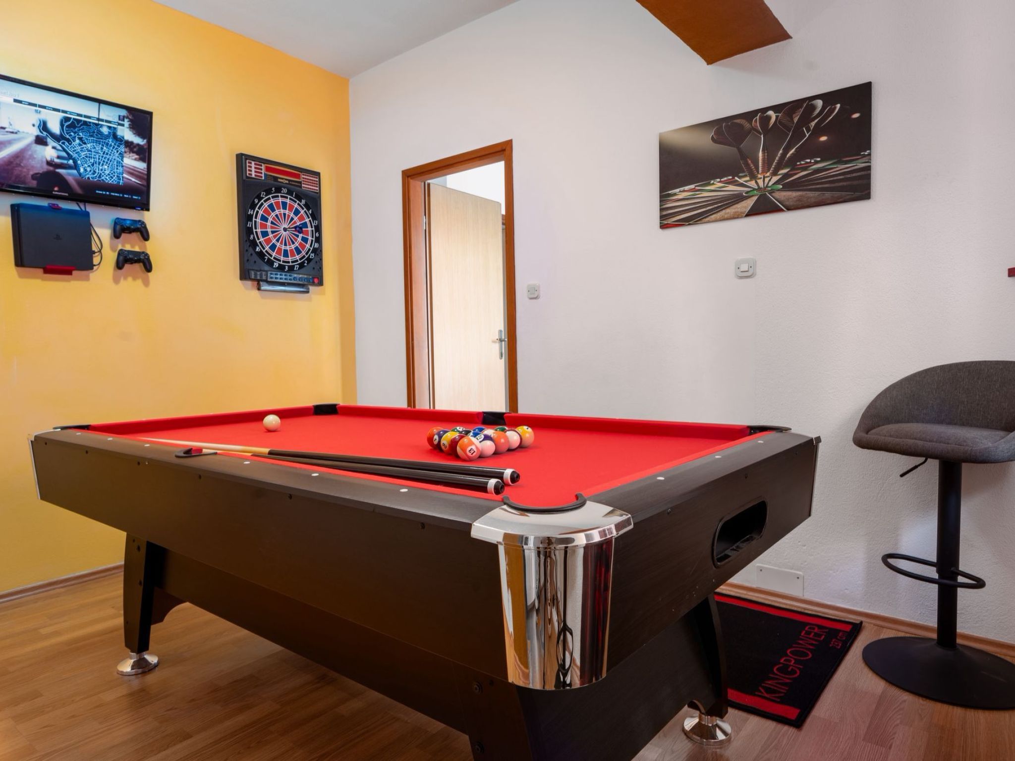 "Holiday home Avis Makarska" - Image-tags.info