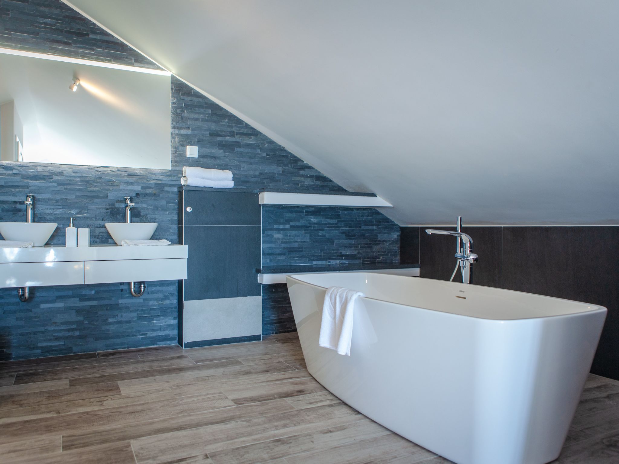 Villa Josip: Moderne Vrijstaande Villa met Privé Zwembad nabij Zee in Makarska - foto 15