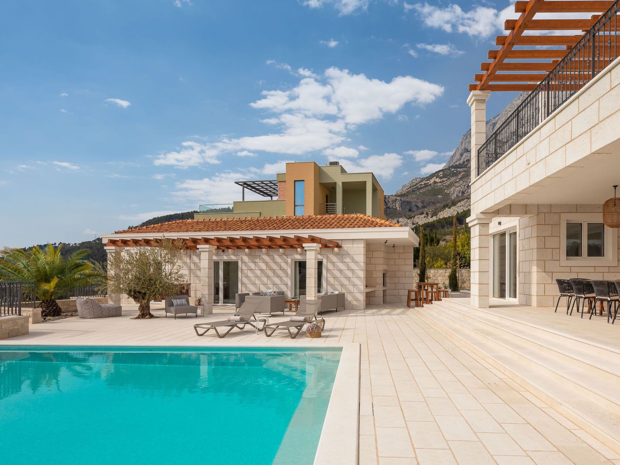 Villa Salvina mit beheiztem Pool-Inside