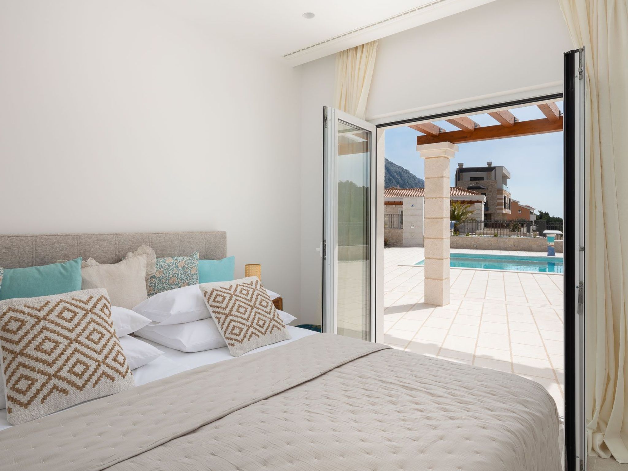 Villa Salvina mit beheiztem Pool-Inside