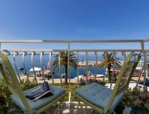 Vrijstaand appartement aan zee in Tučepi met balkon en airco - thumbnail 1
