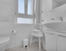 Vrijstaand appartement aan zee in Tučepi met balkon en airco - thumbnail 5