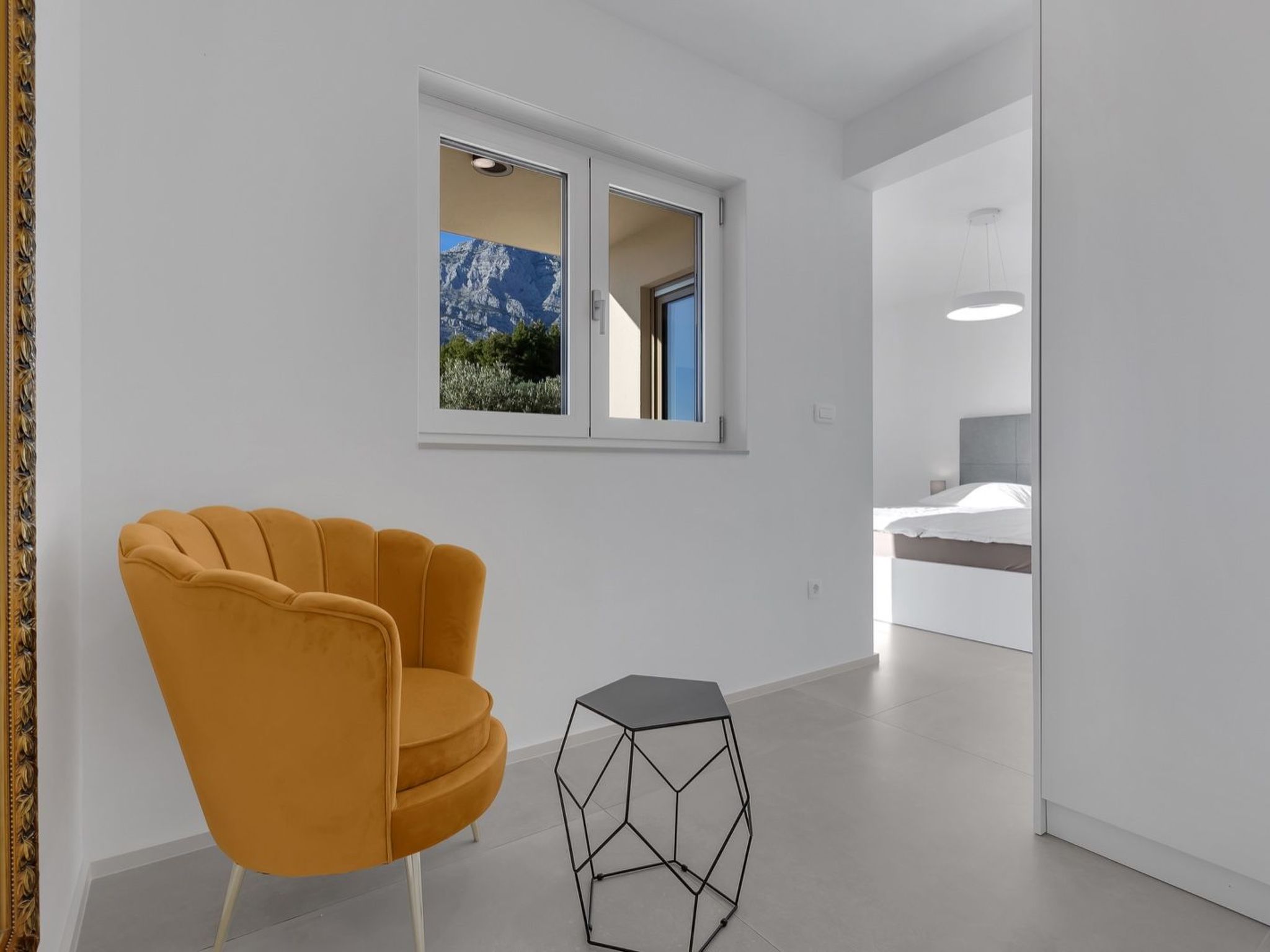 Apartman DeLux with private pool-Binnen