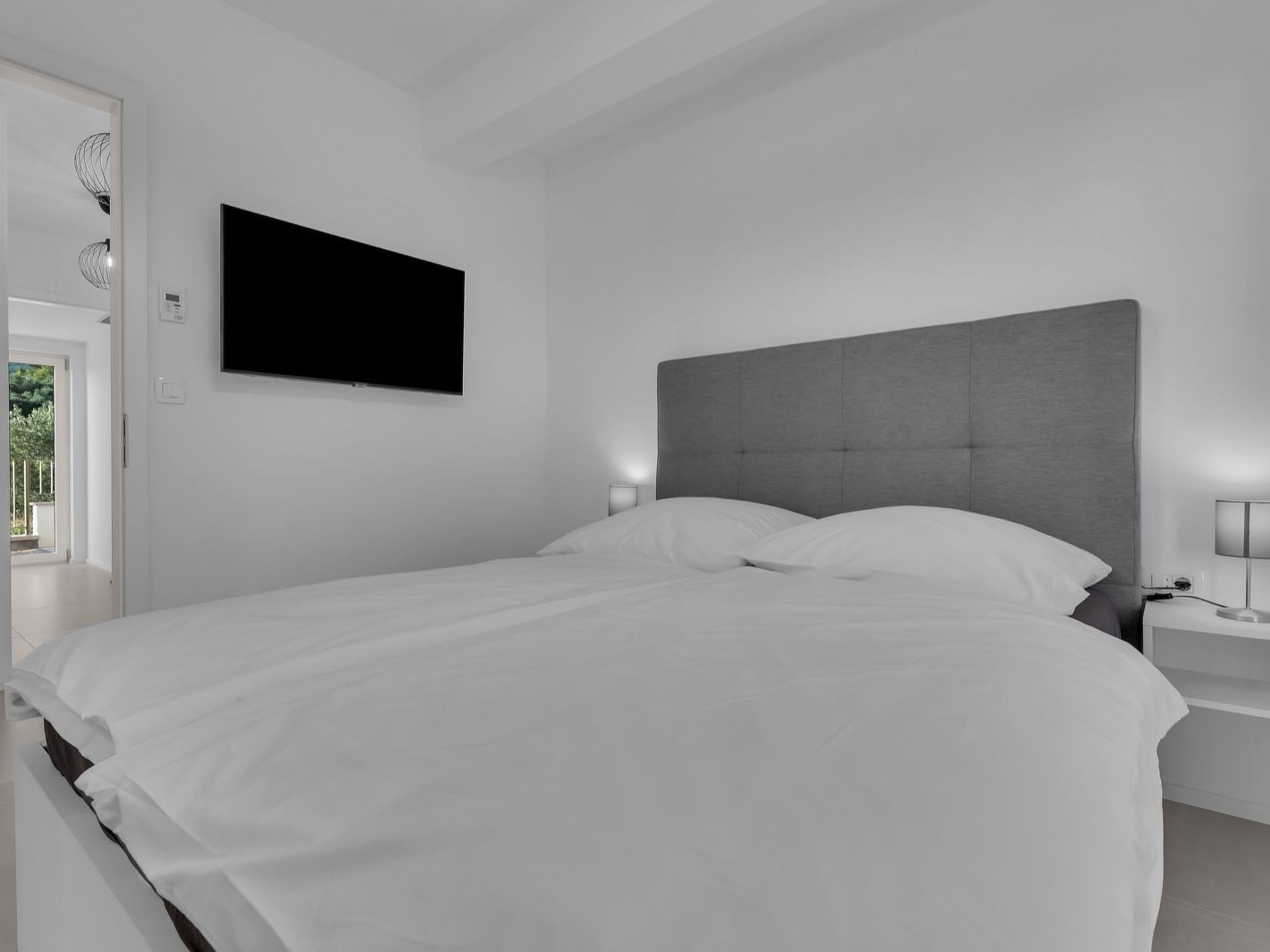 Apartman DeLux with private pool-Binnen