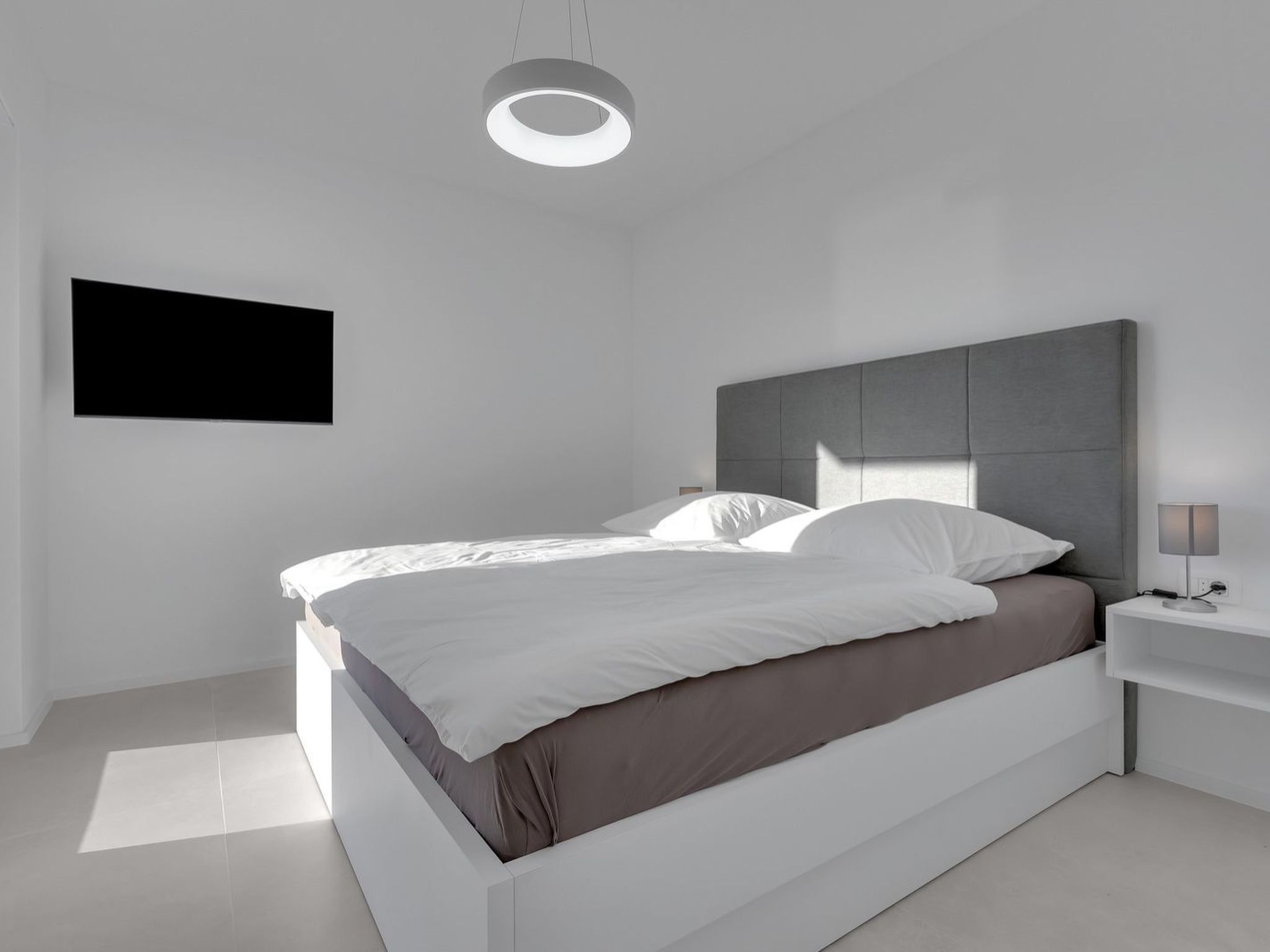 Apartman DeLux with private pool-Binnen