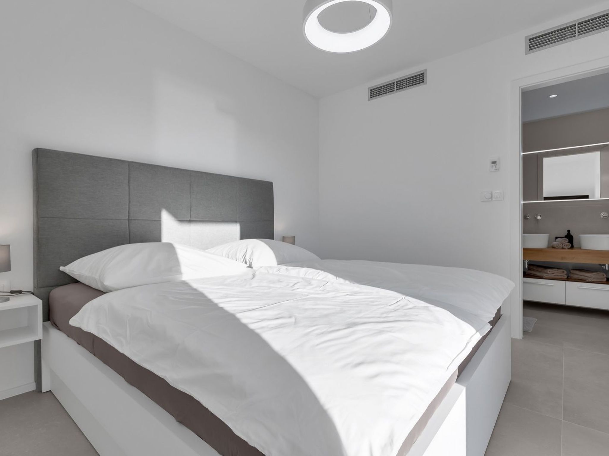 Apartman DeLux with private pool-Binnen