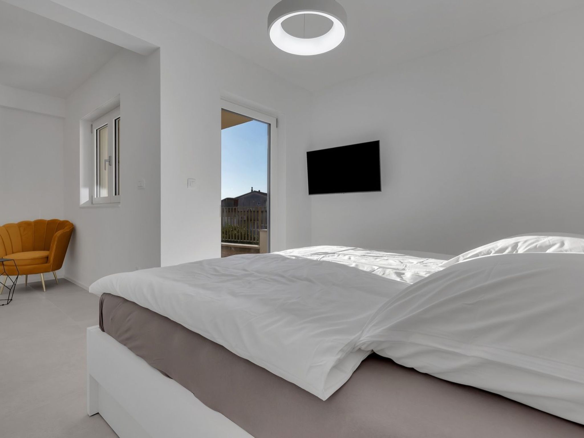 Apartman DeLux with private pool-Binnen