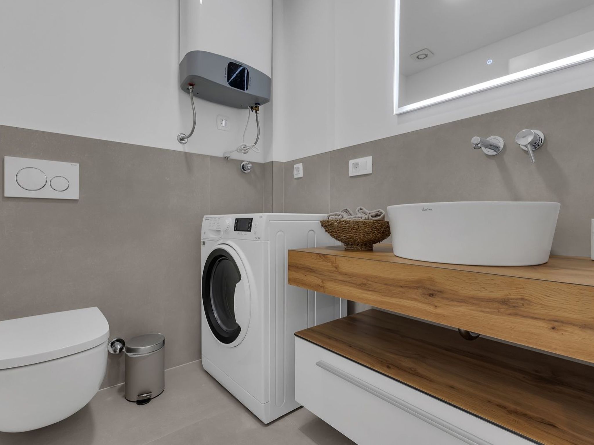 Apartman DeLux with private pool-Binnen