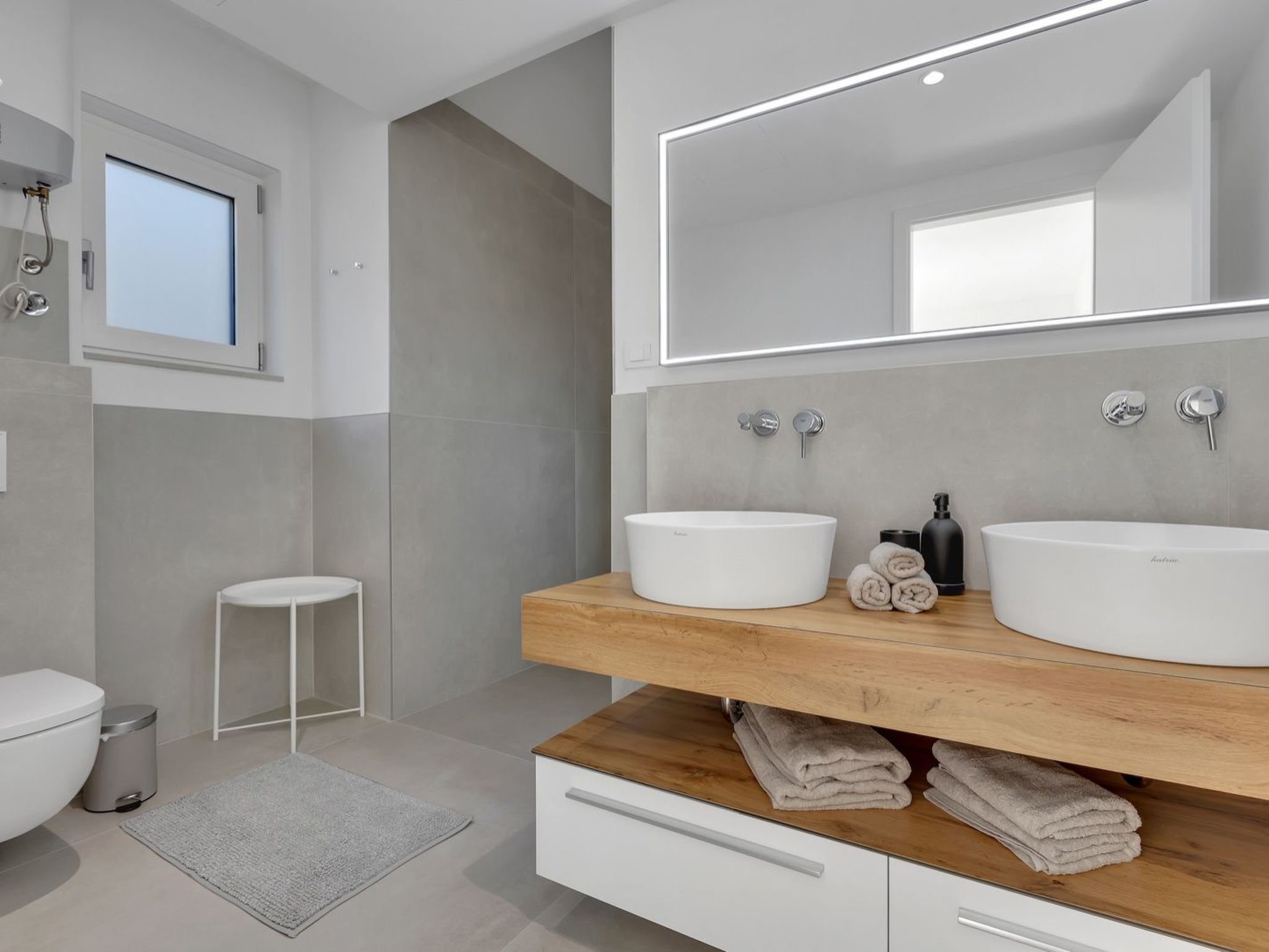 Apartman DeLux with private pool-Binnen