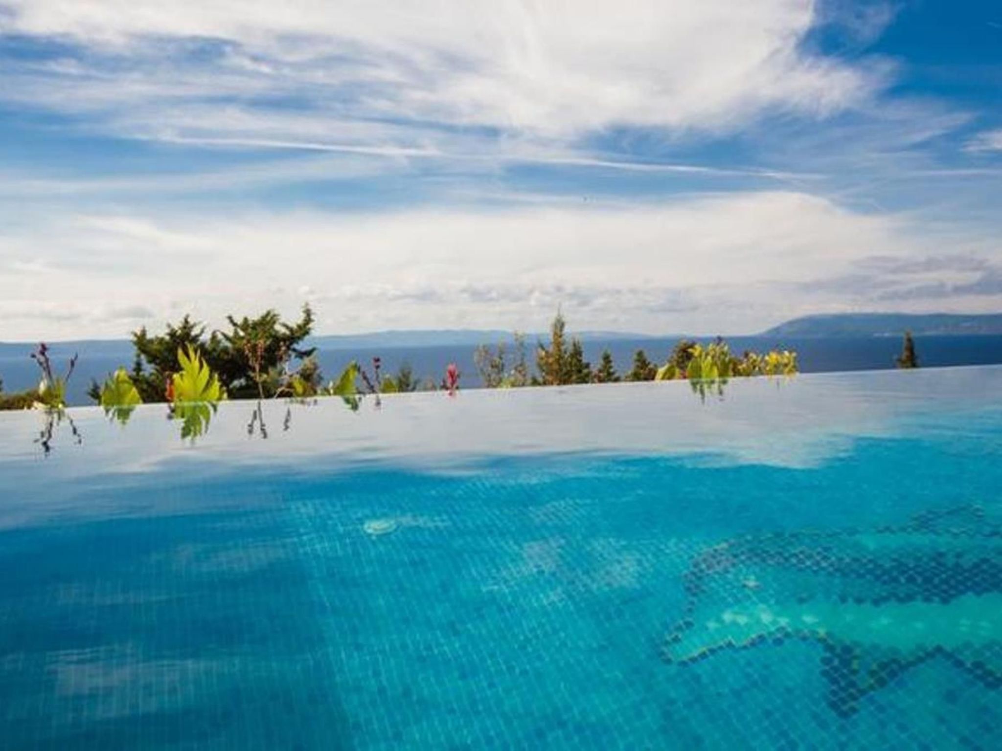Villa Vanela mit Pool und herrlichem Meerblick-Binnen