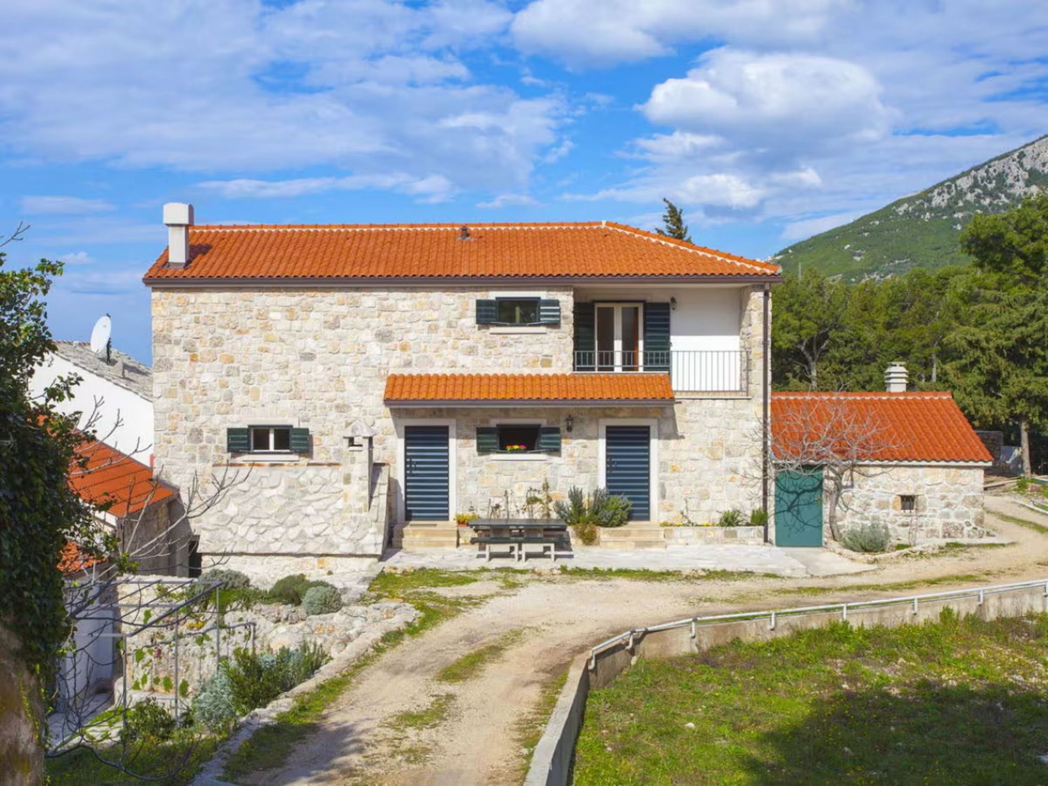 Villa Vanela mit Pool und herrlichem Meerblick