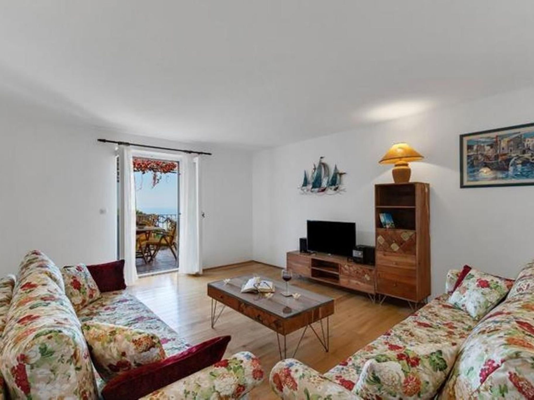 Villa Vanela mit Pool und herrlichem Meerblick-Binnen