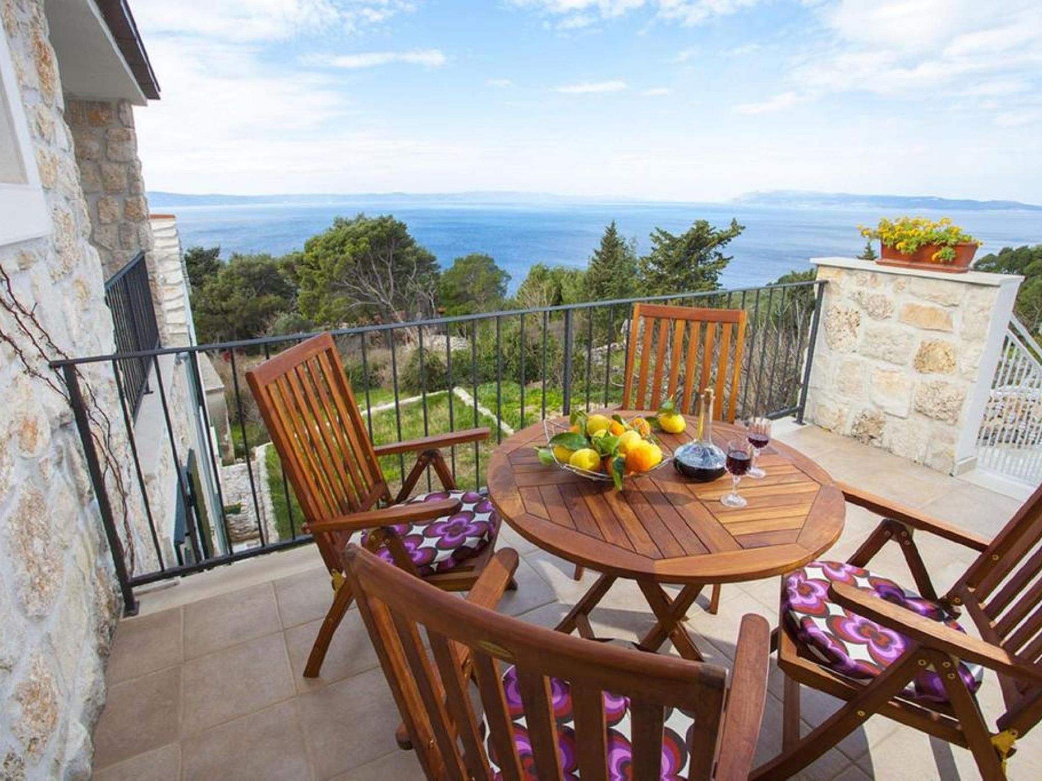 Villa Vanela mit Pool und herrlichem Meerblick-Binnen