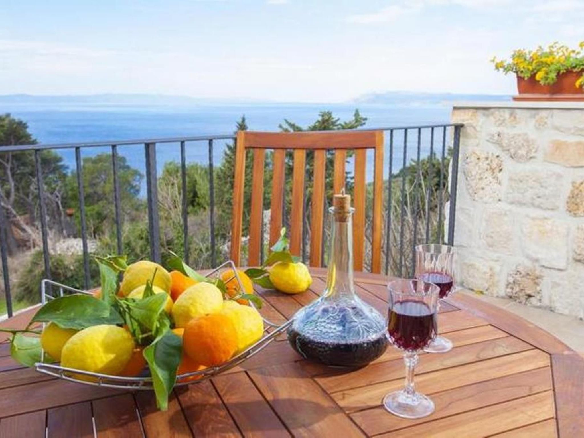 Villa Vanela mit Pool und herrlichem Meerblick-Binnen