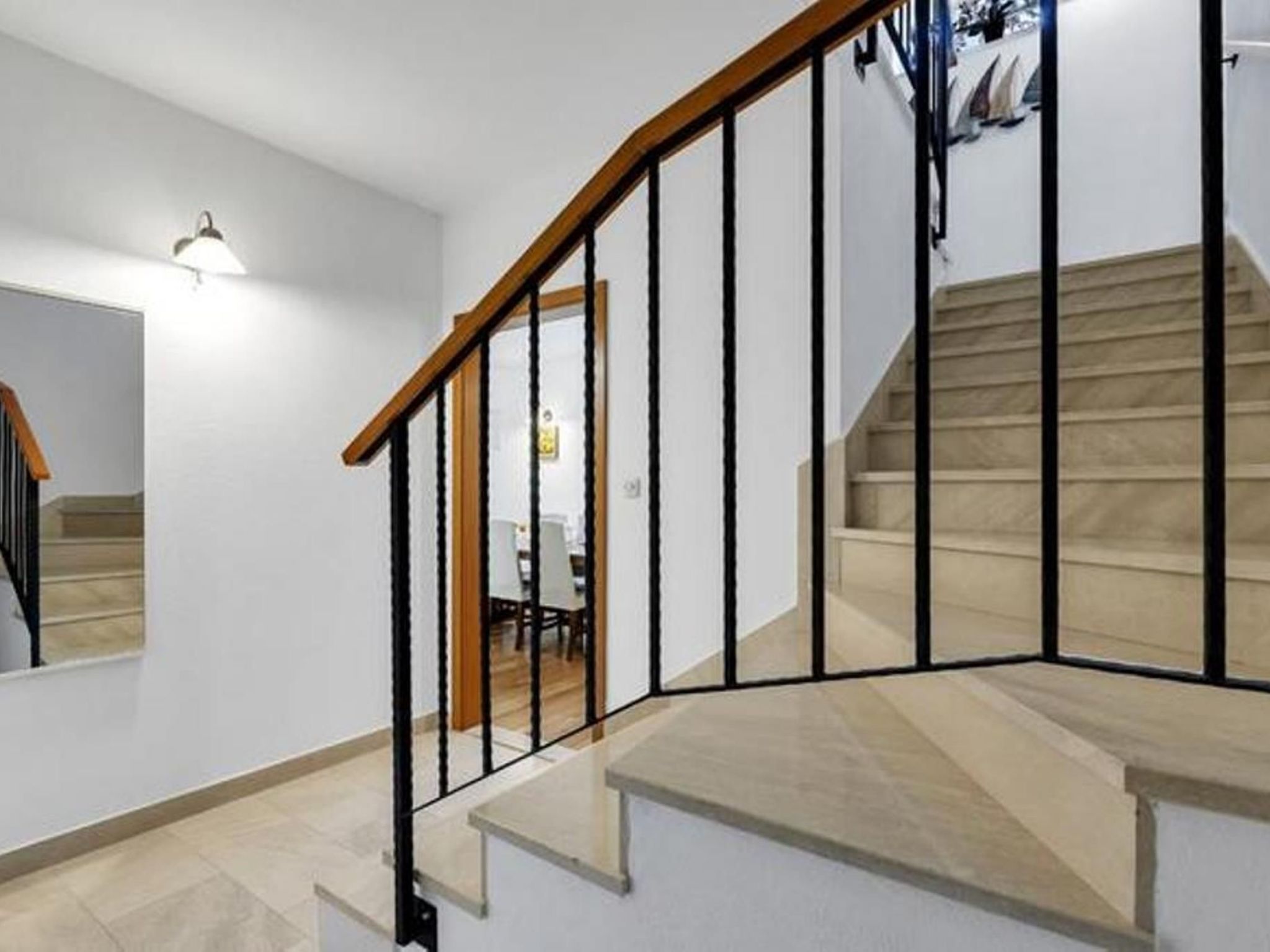 Villa Vanela mit Pool und herrlichem Meerblick-Binnen